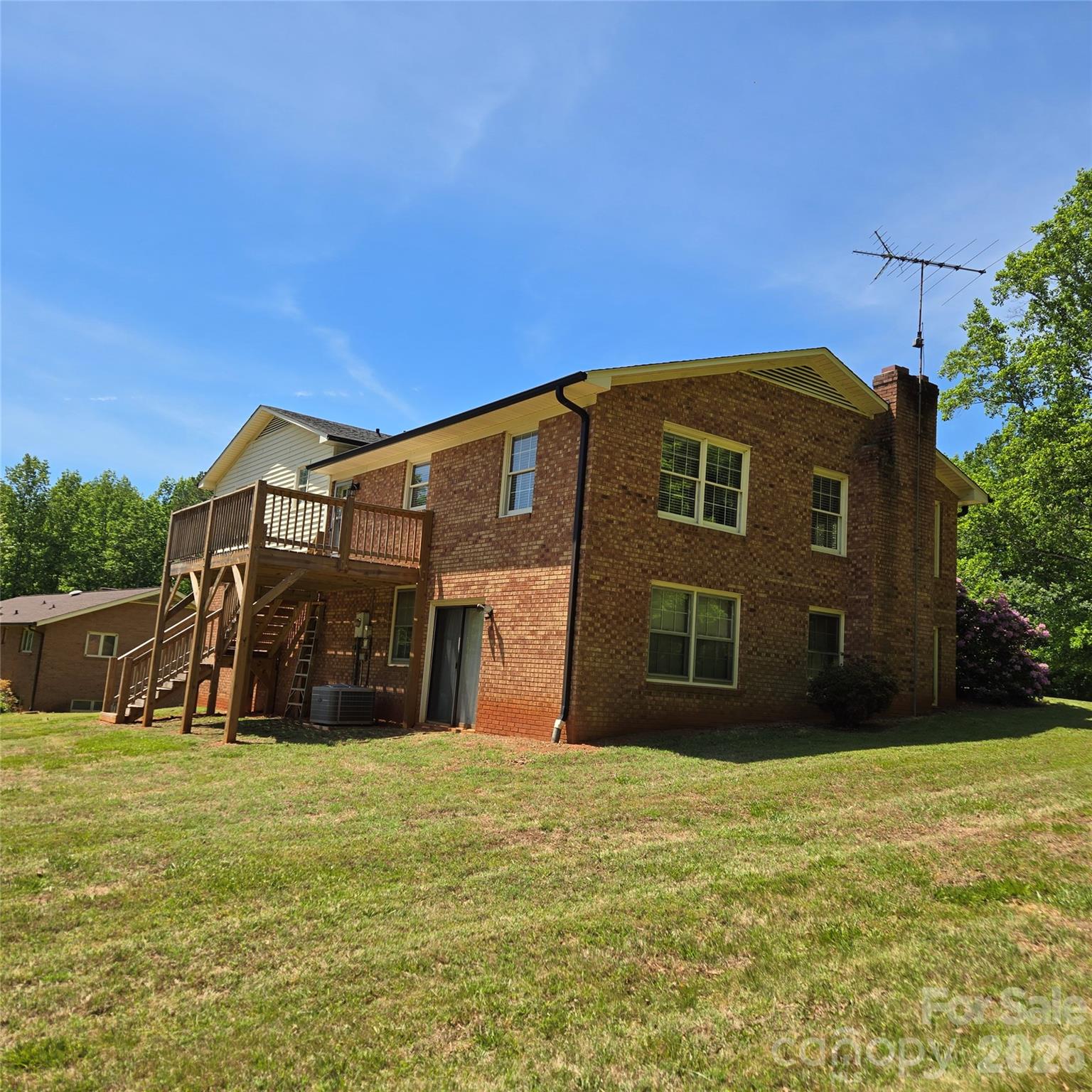 main property photo 39