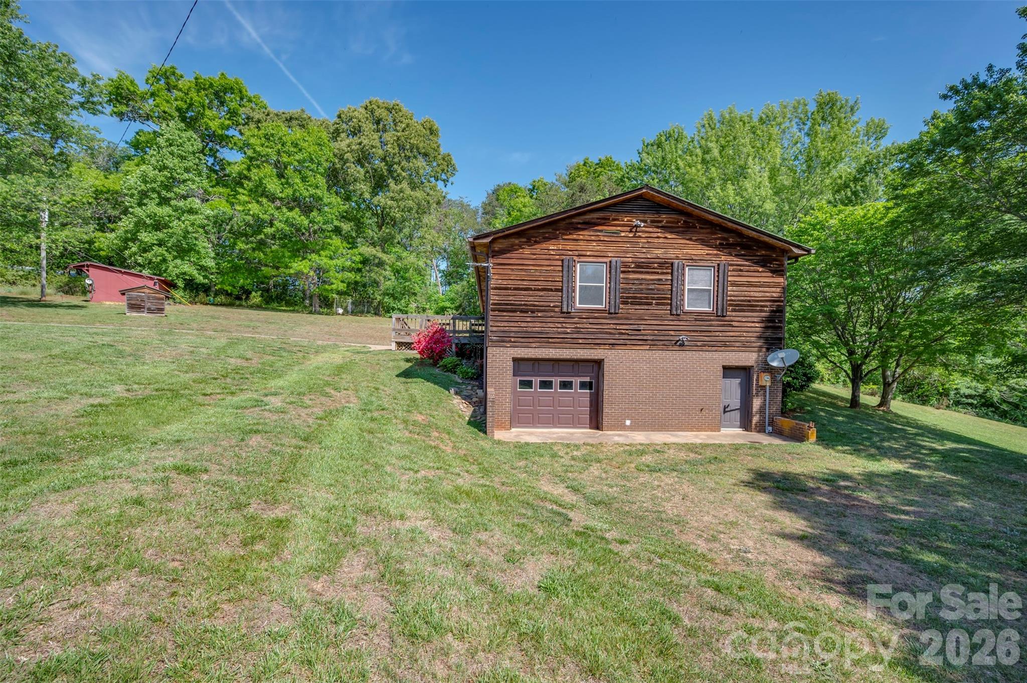 main property photo 33
