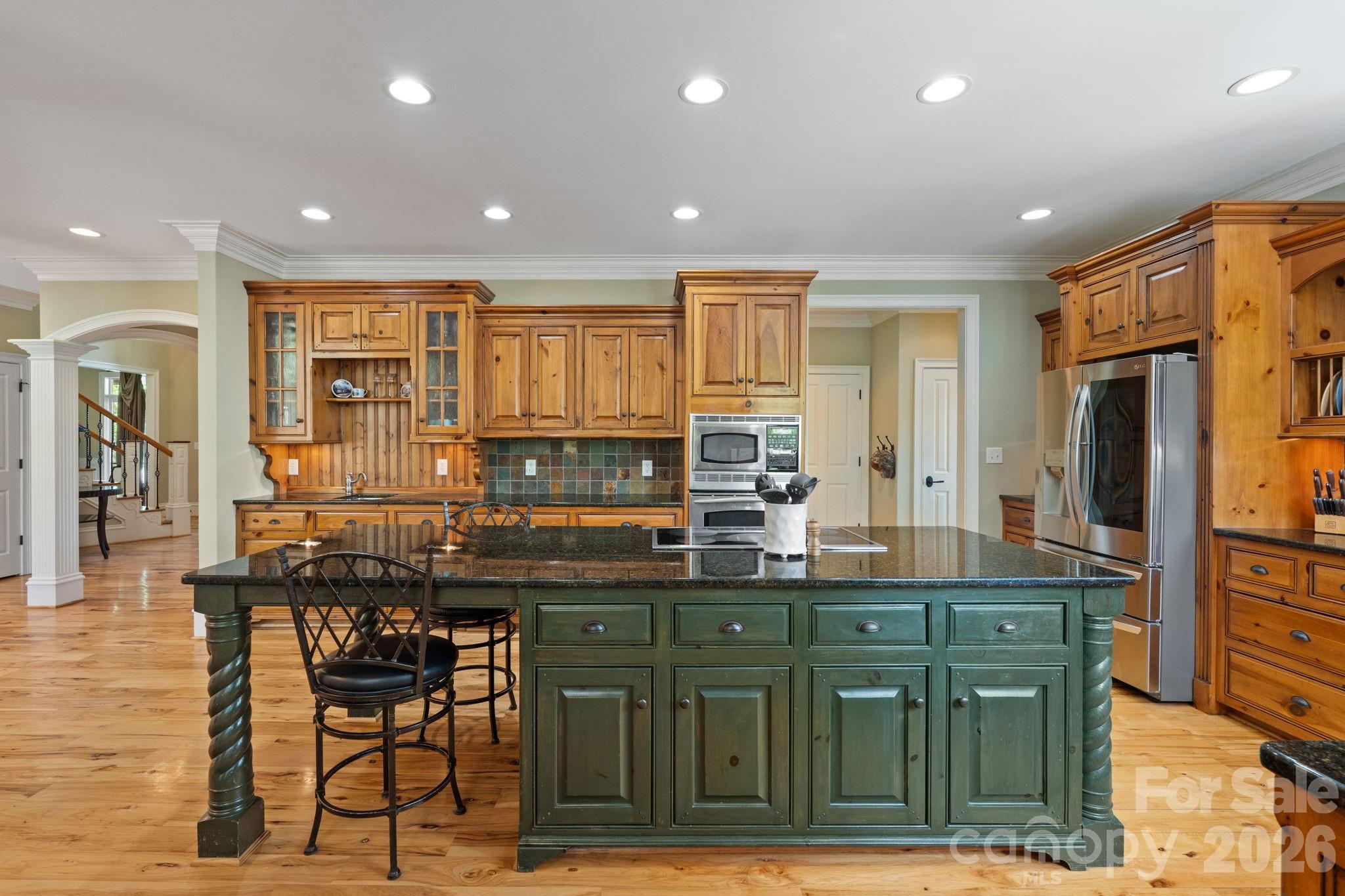 main property photo 13