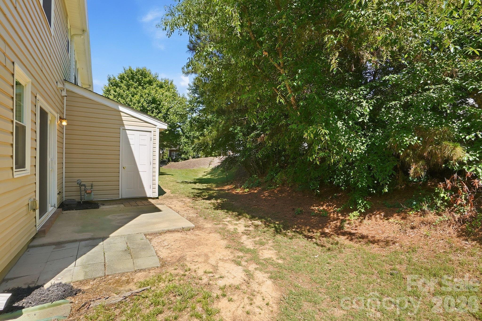 main property photo 28