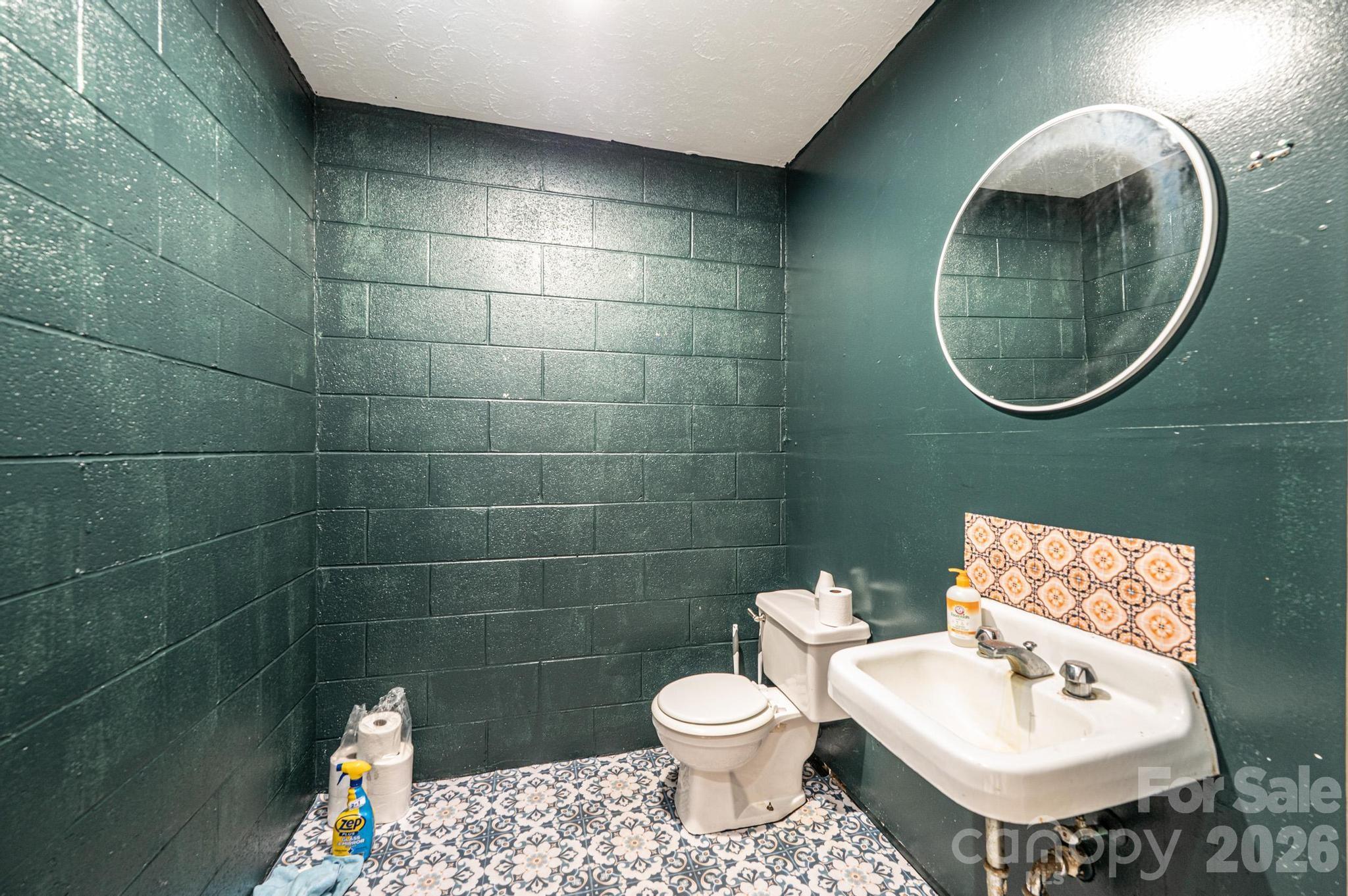main property photo 19