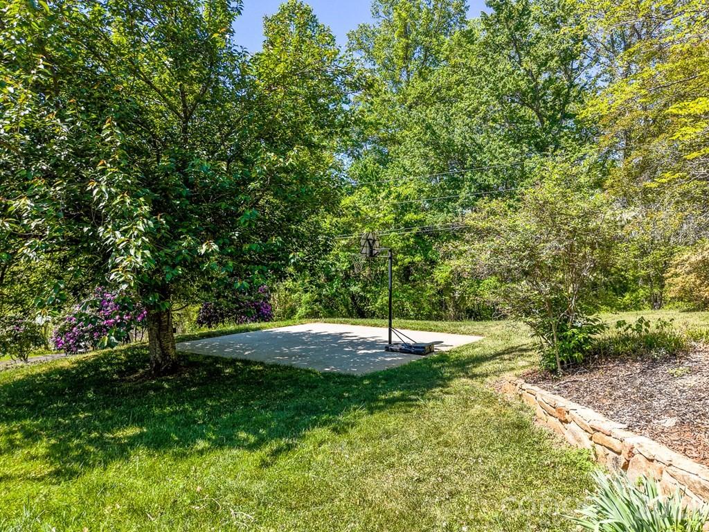main property photo 37