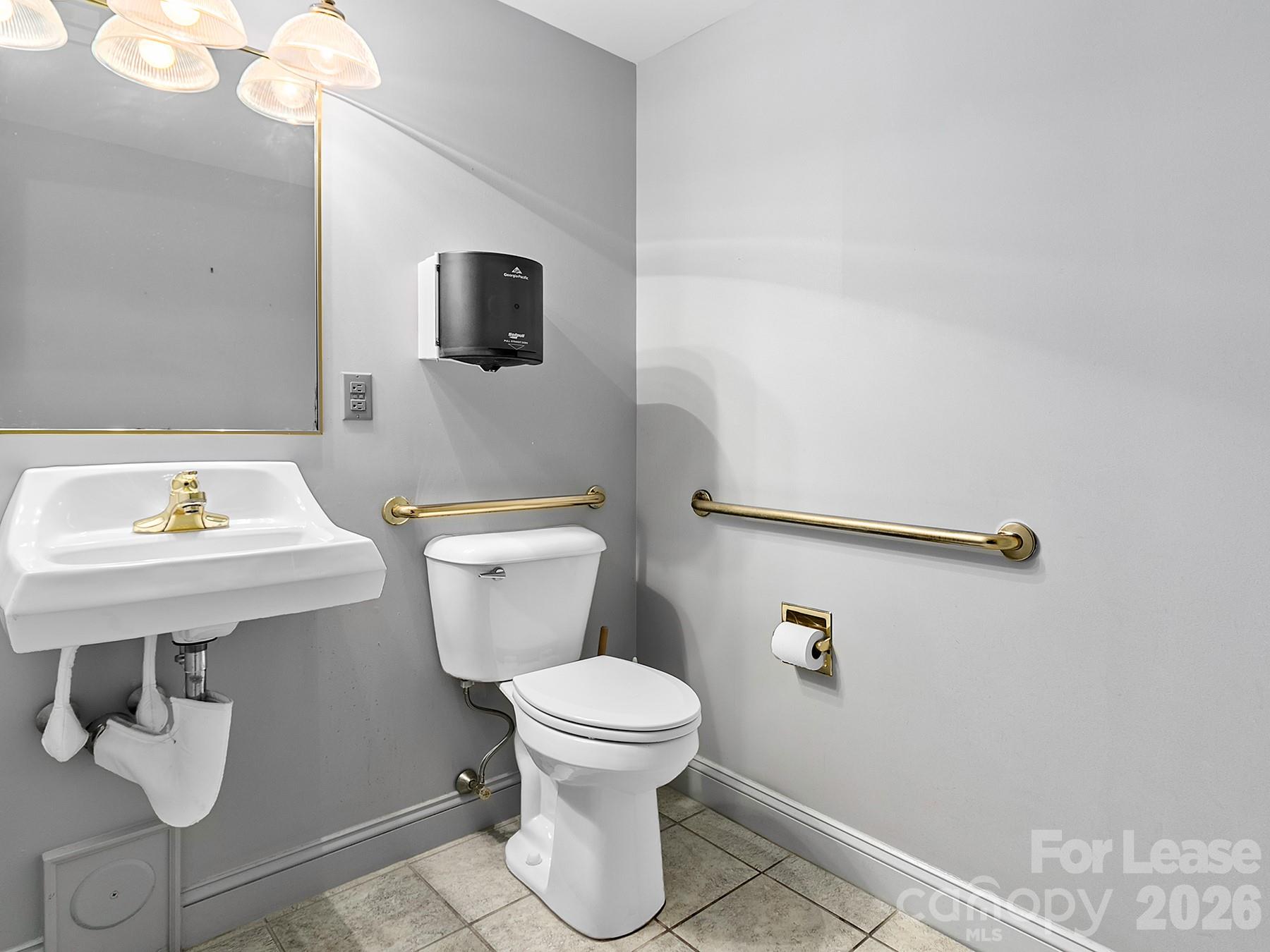 main property photo 14