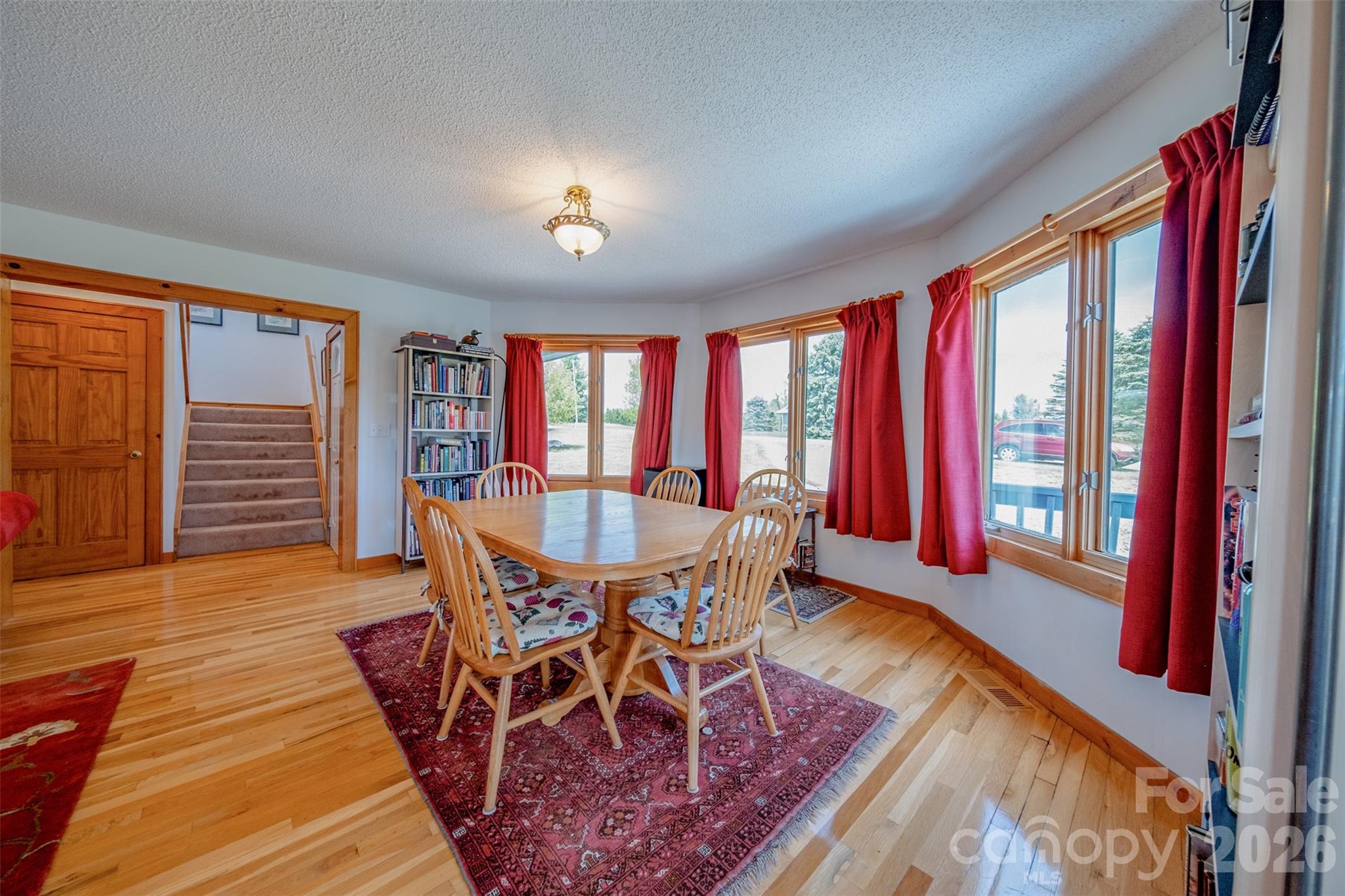 main property photo 13