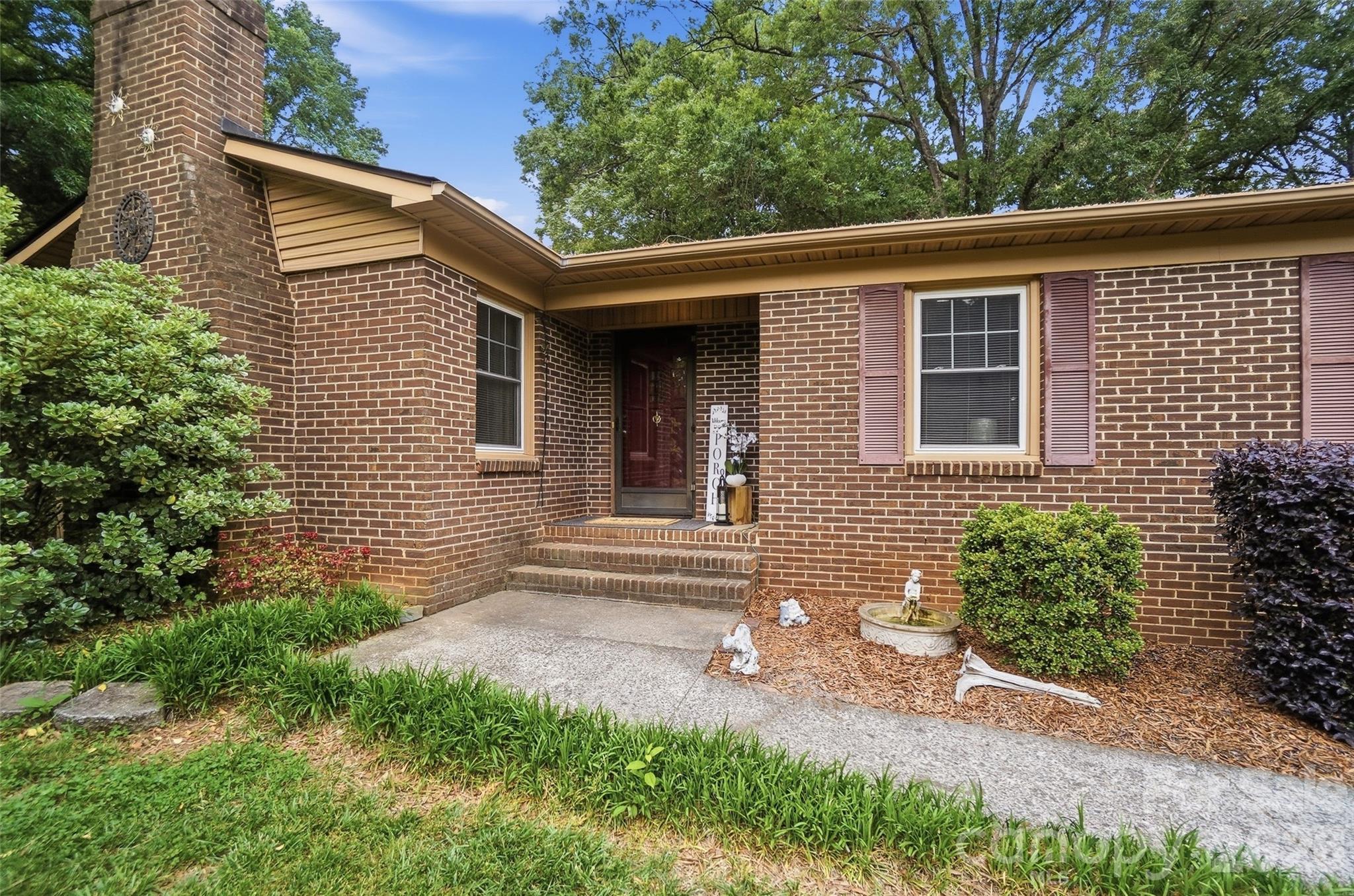 main property photo 7