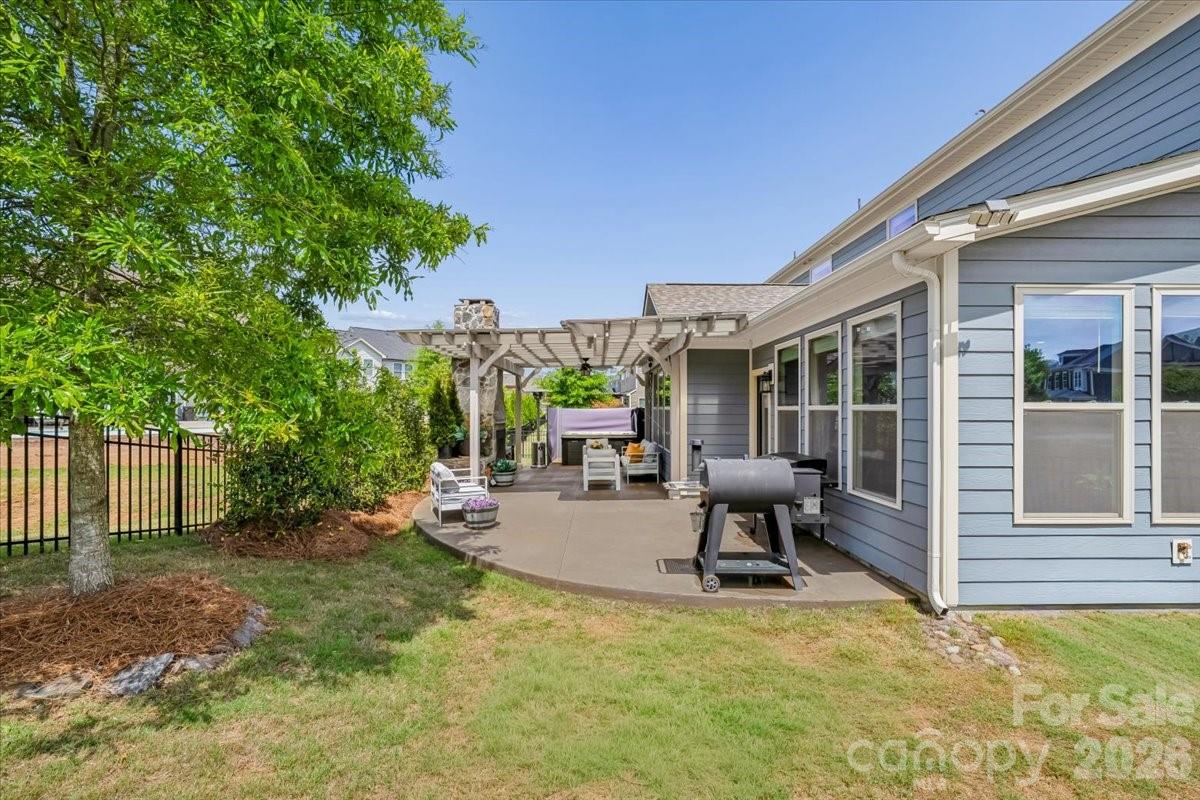 main property photo 34