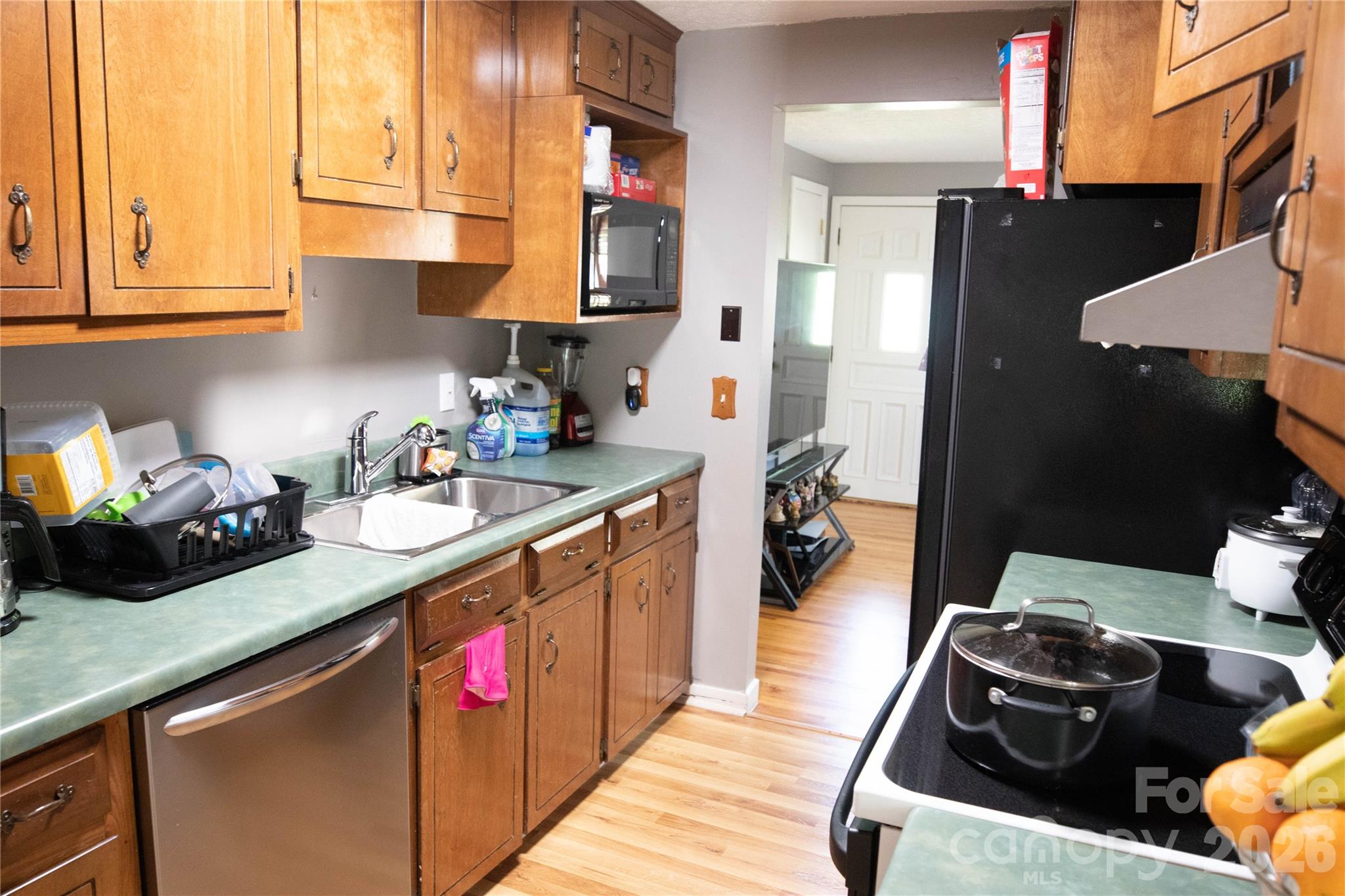 main property photo 13