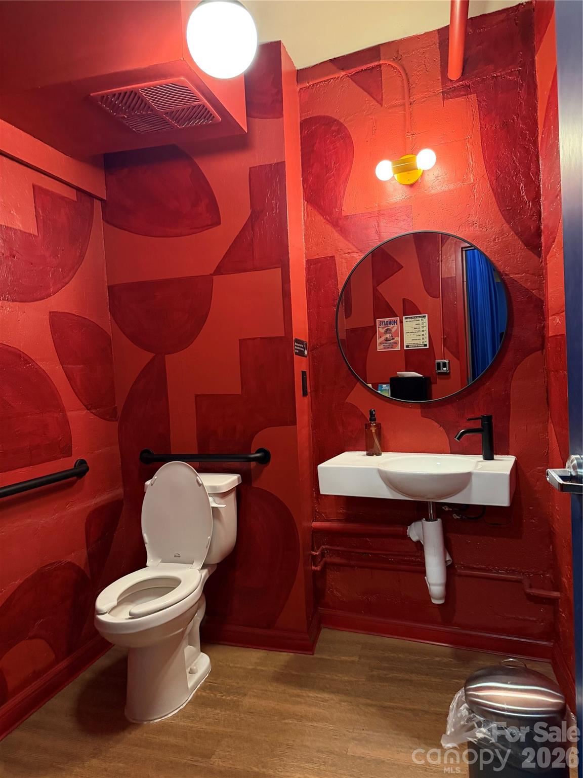 main property photo 16