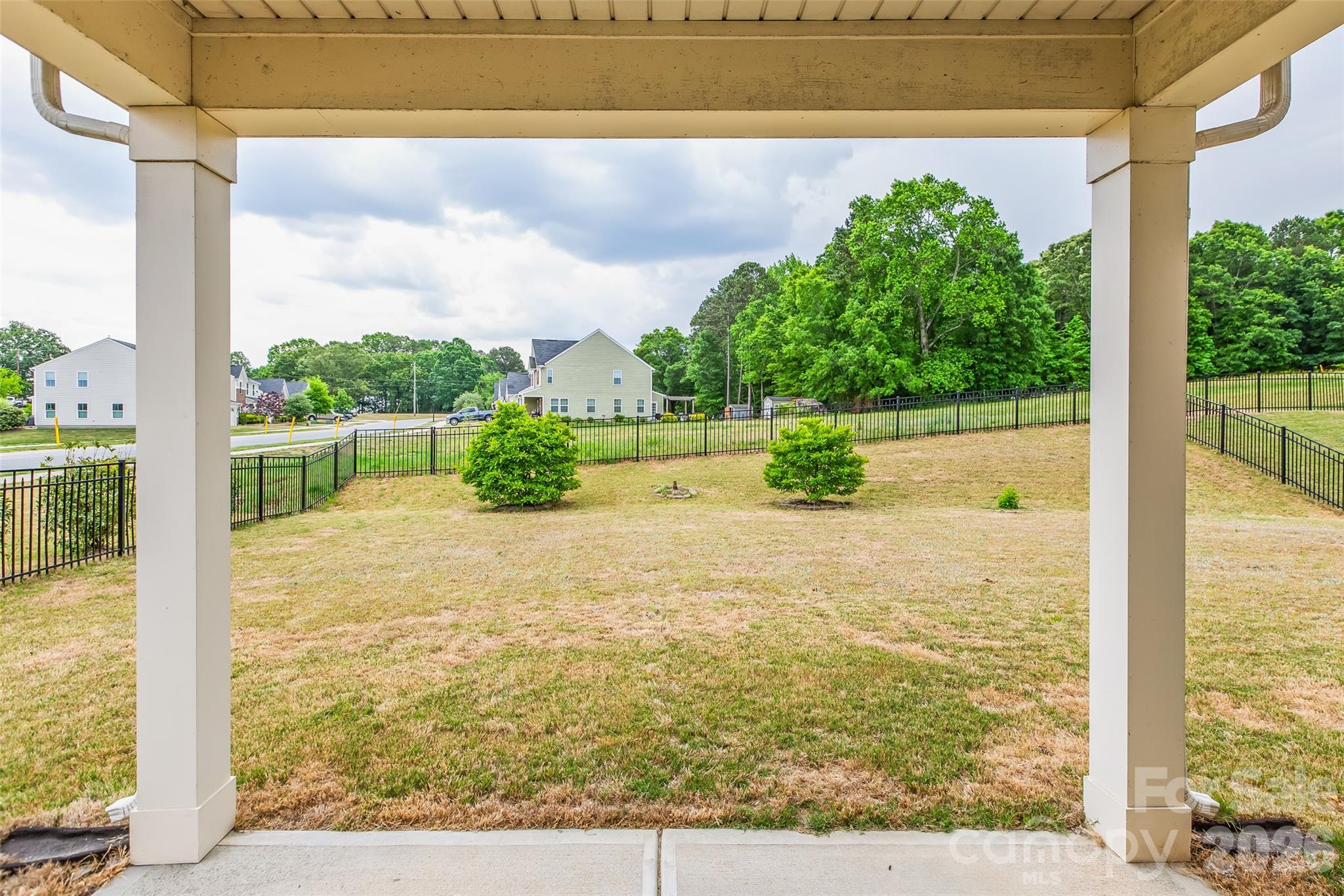 main property photo 38