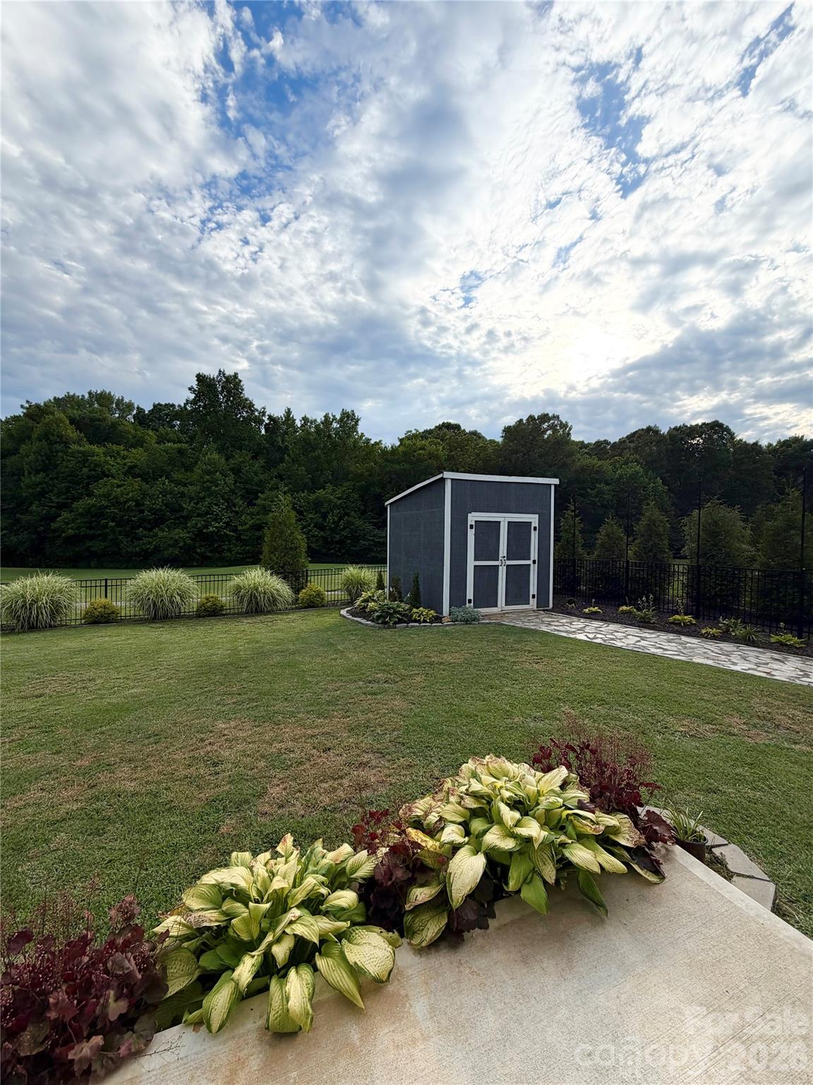 main property photo 37
