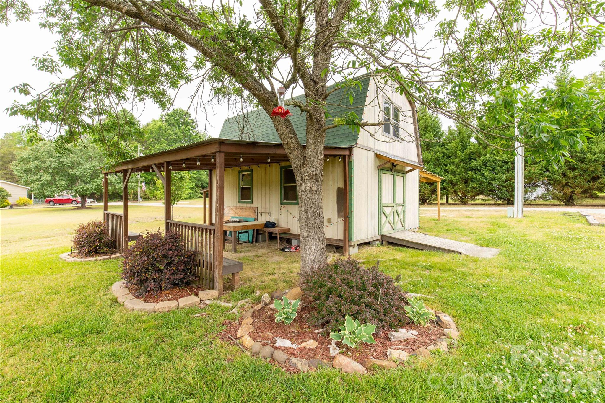 main property photo 27