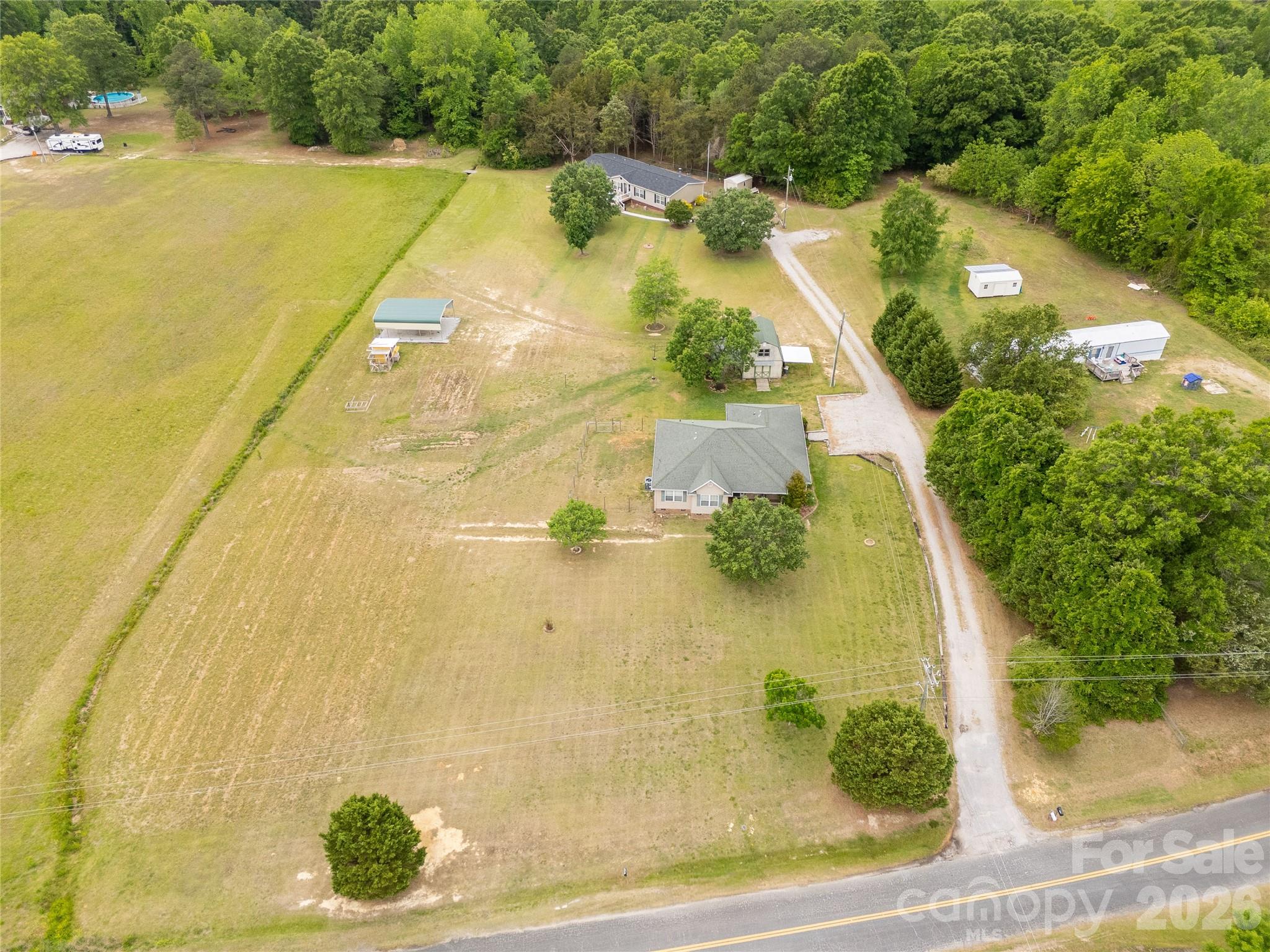 main property photo 31