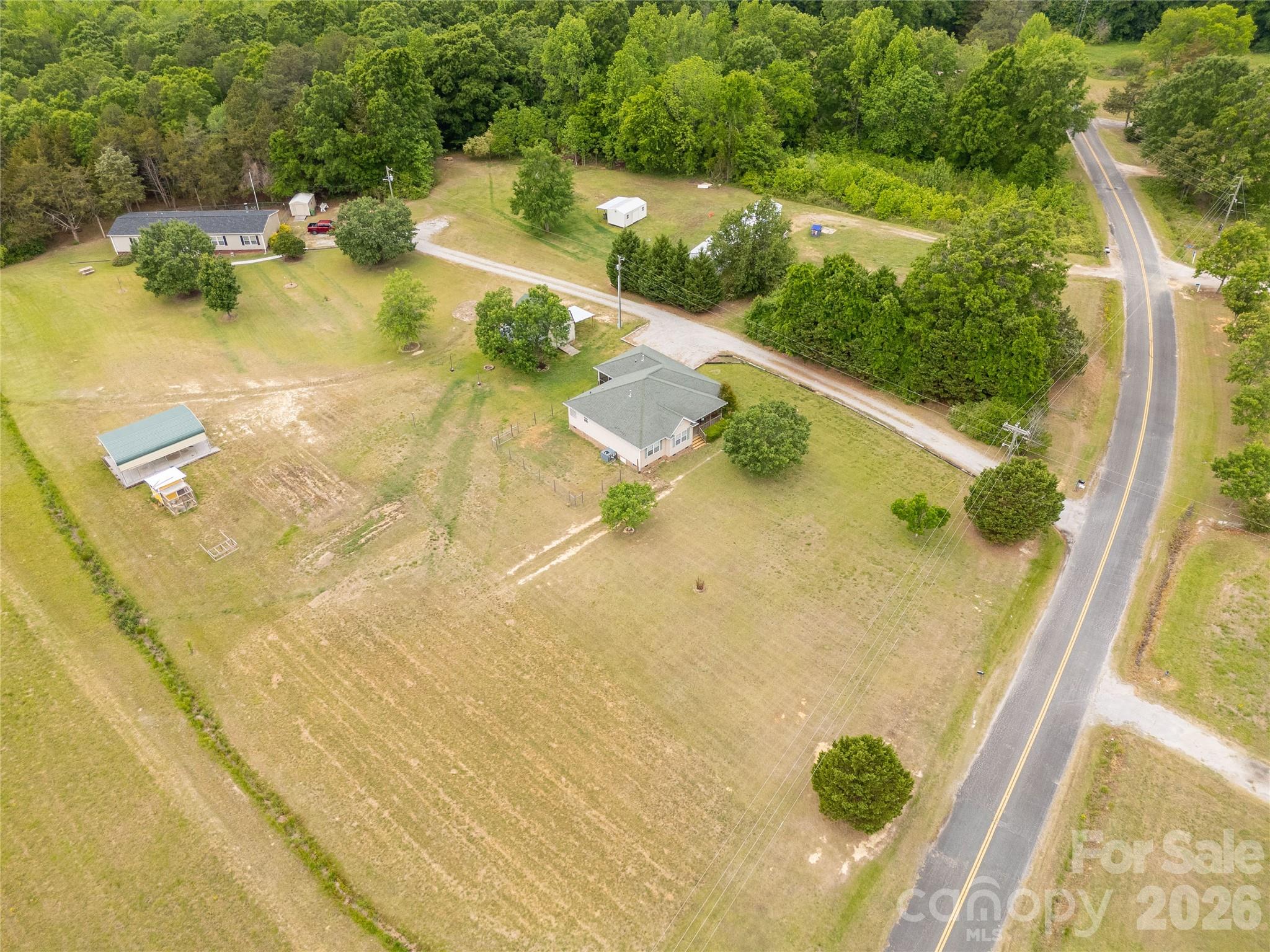 main property photo 32