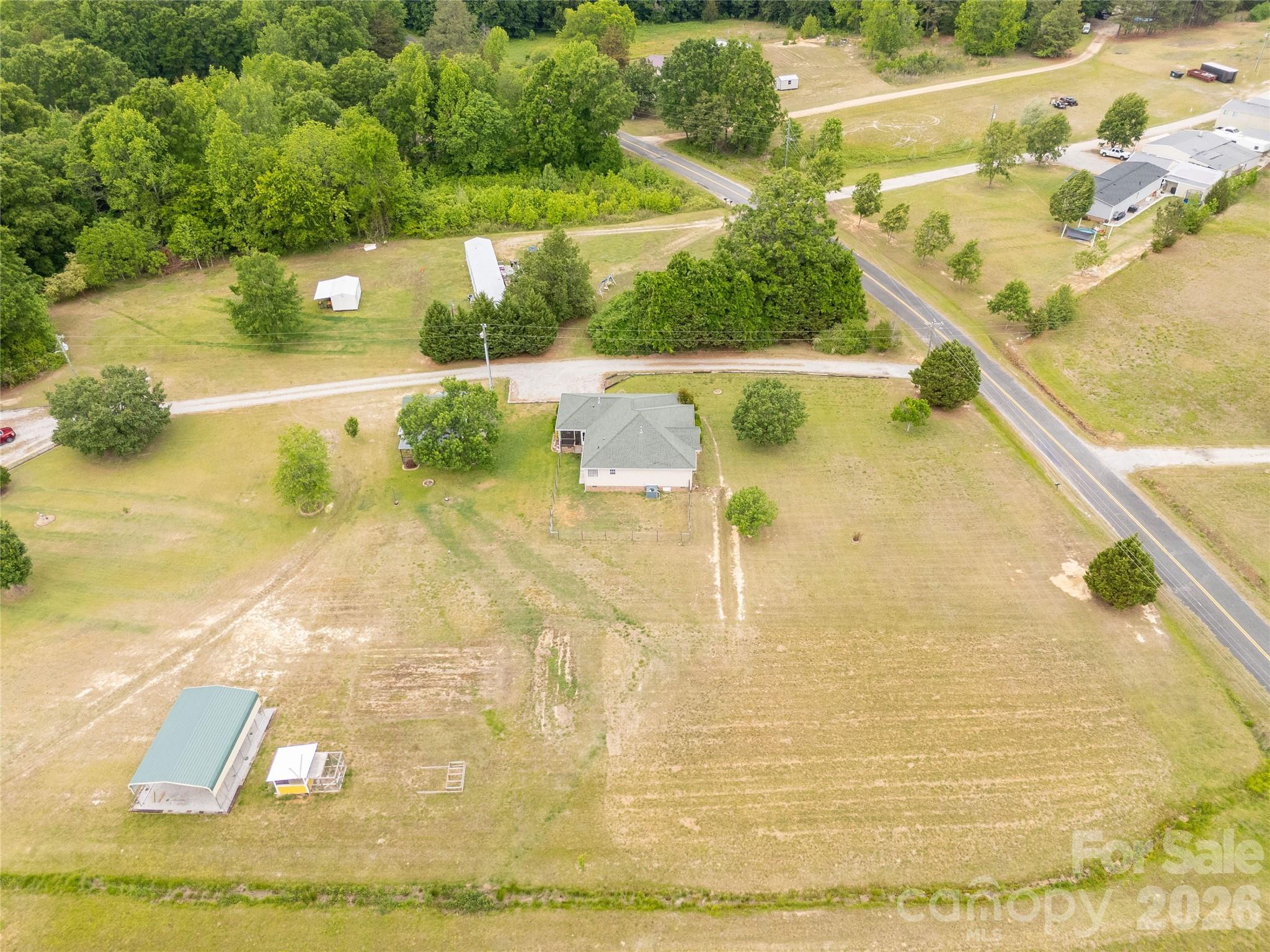 main property photo 33
