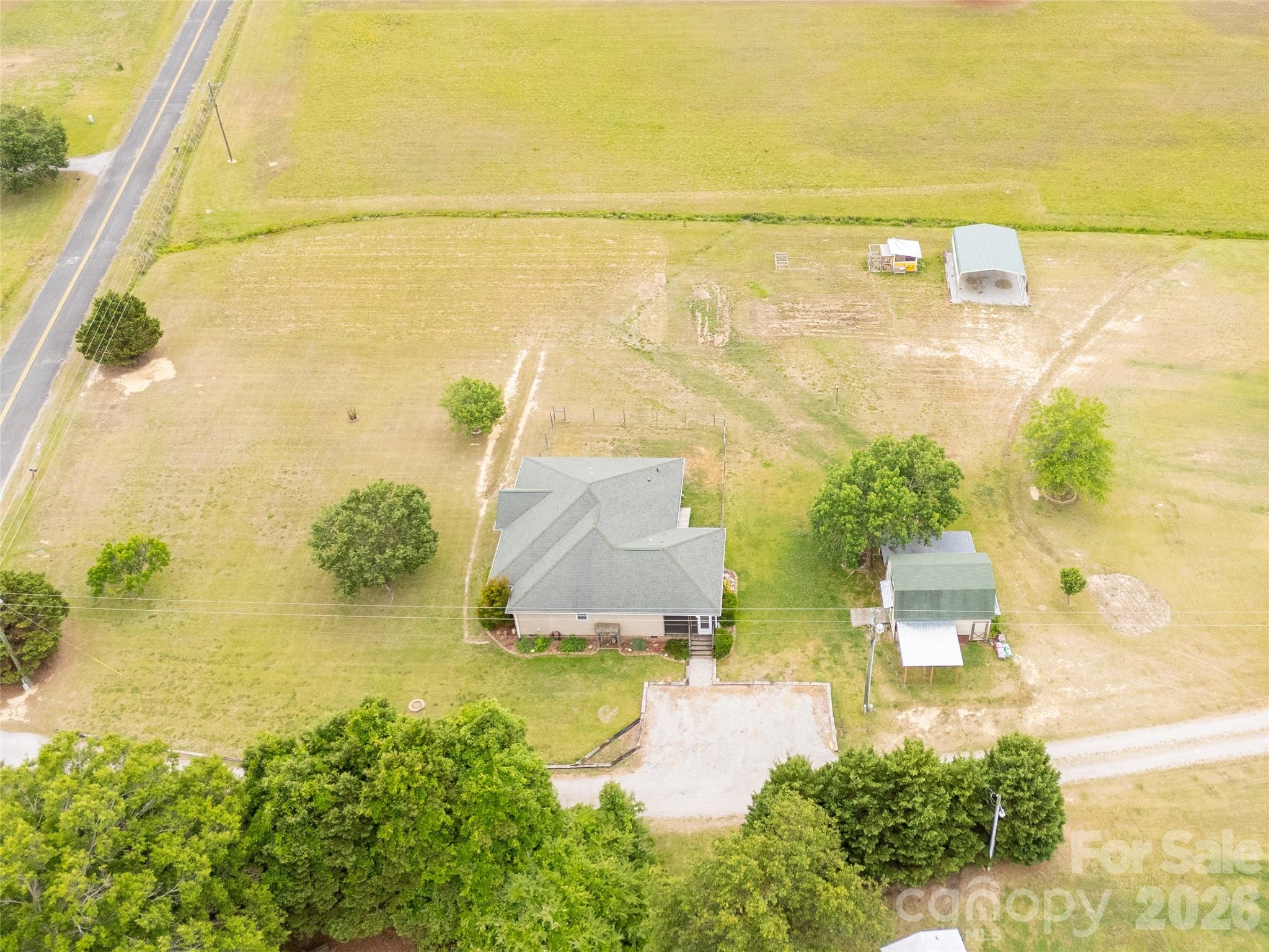 main property photo 37