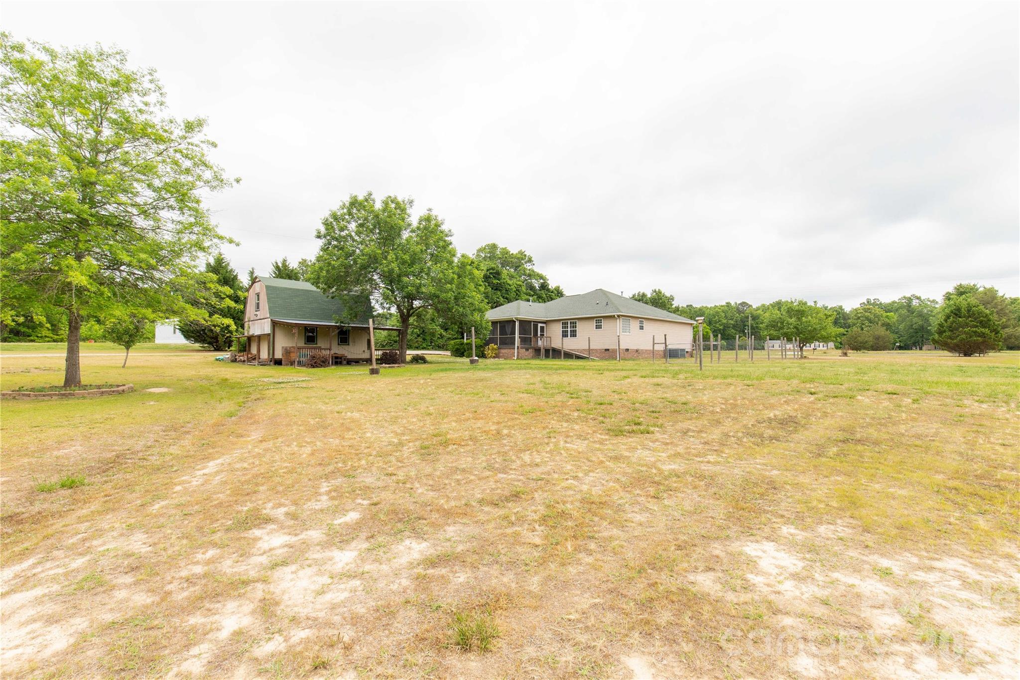 main property photo 47