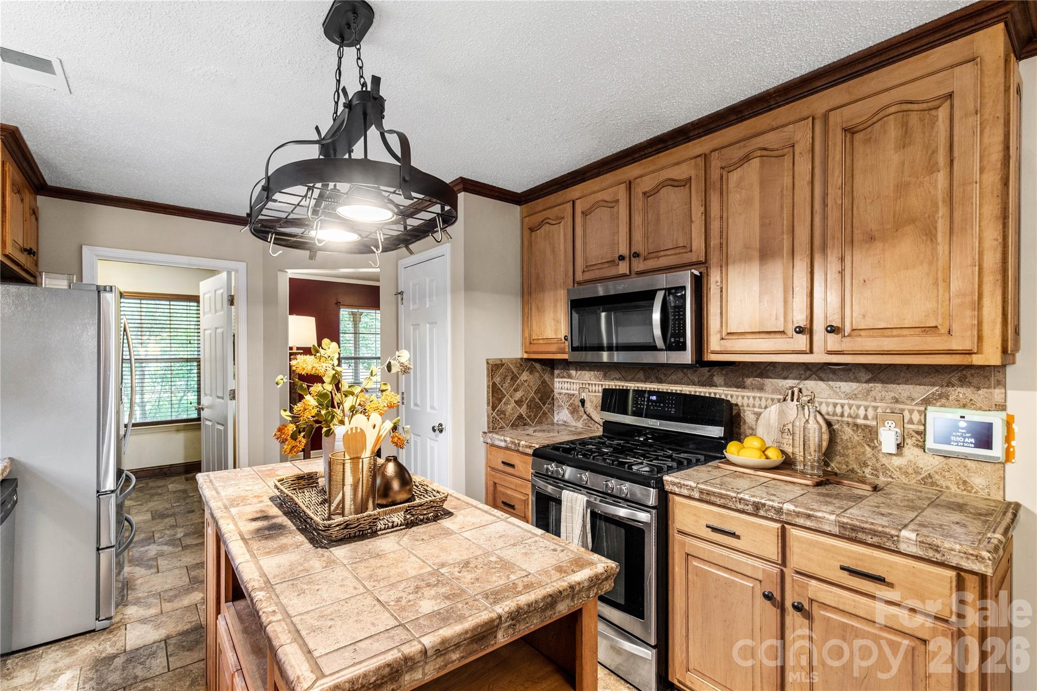main property photo 8
