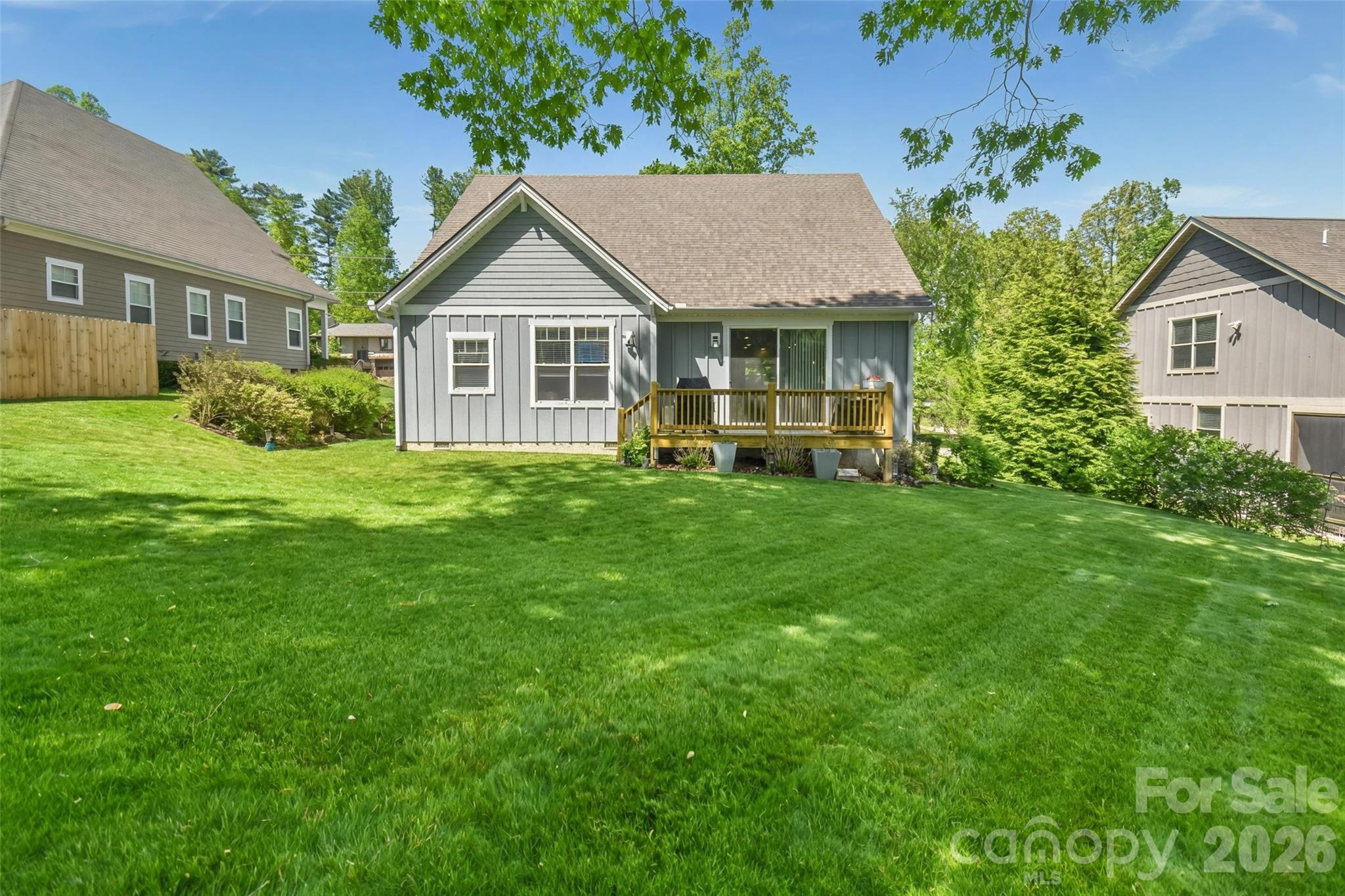 main property photo 40