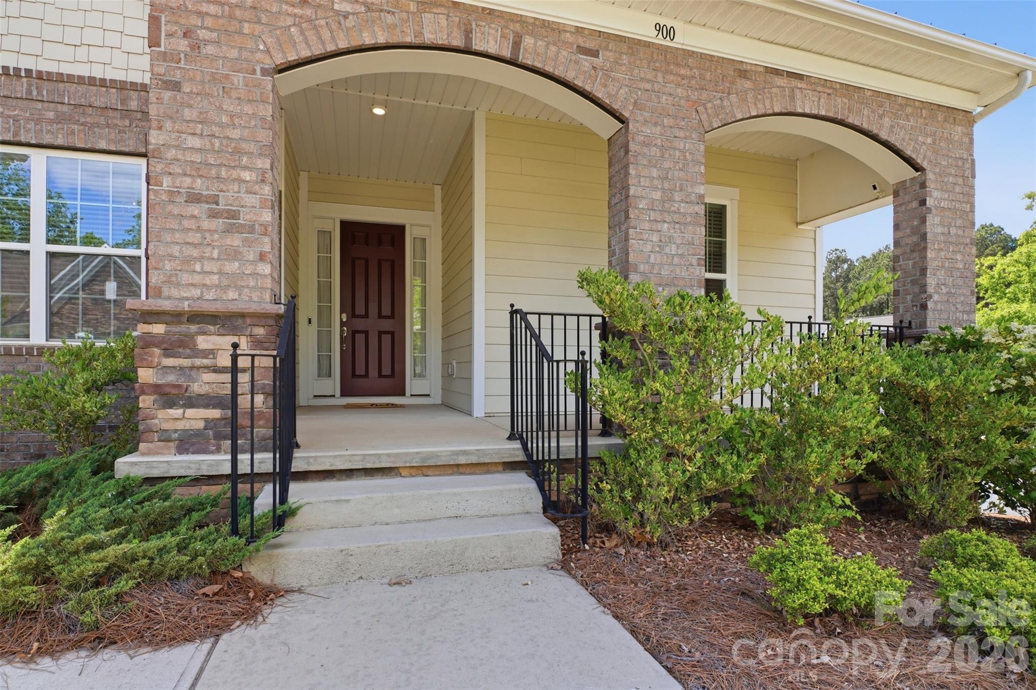 main property photo 9