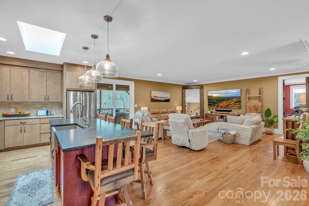 main property photo 13