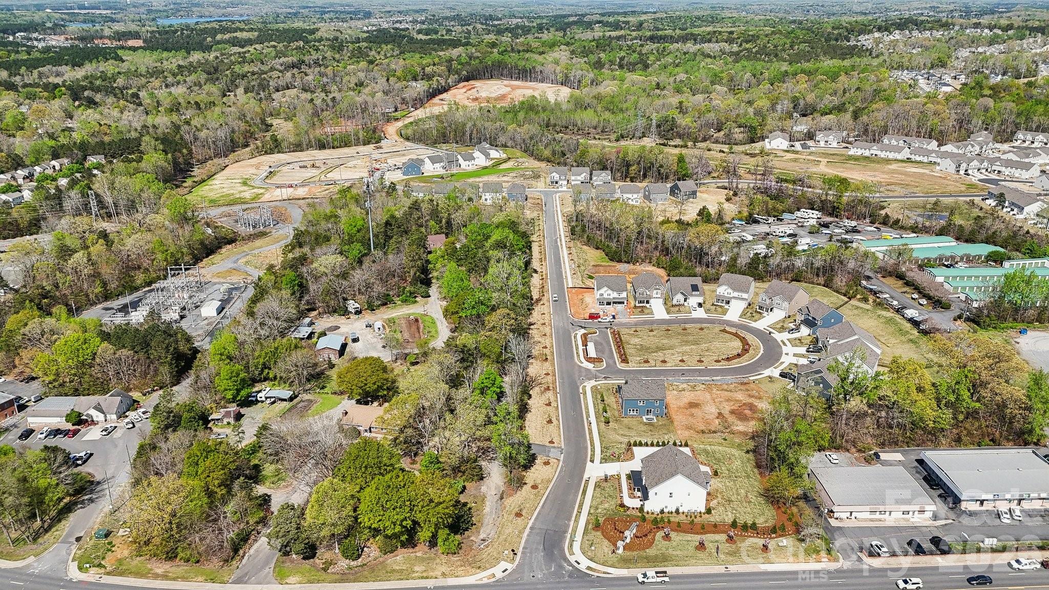 main property photo 28