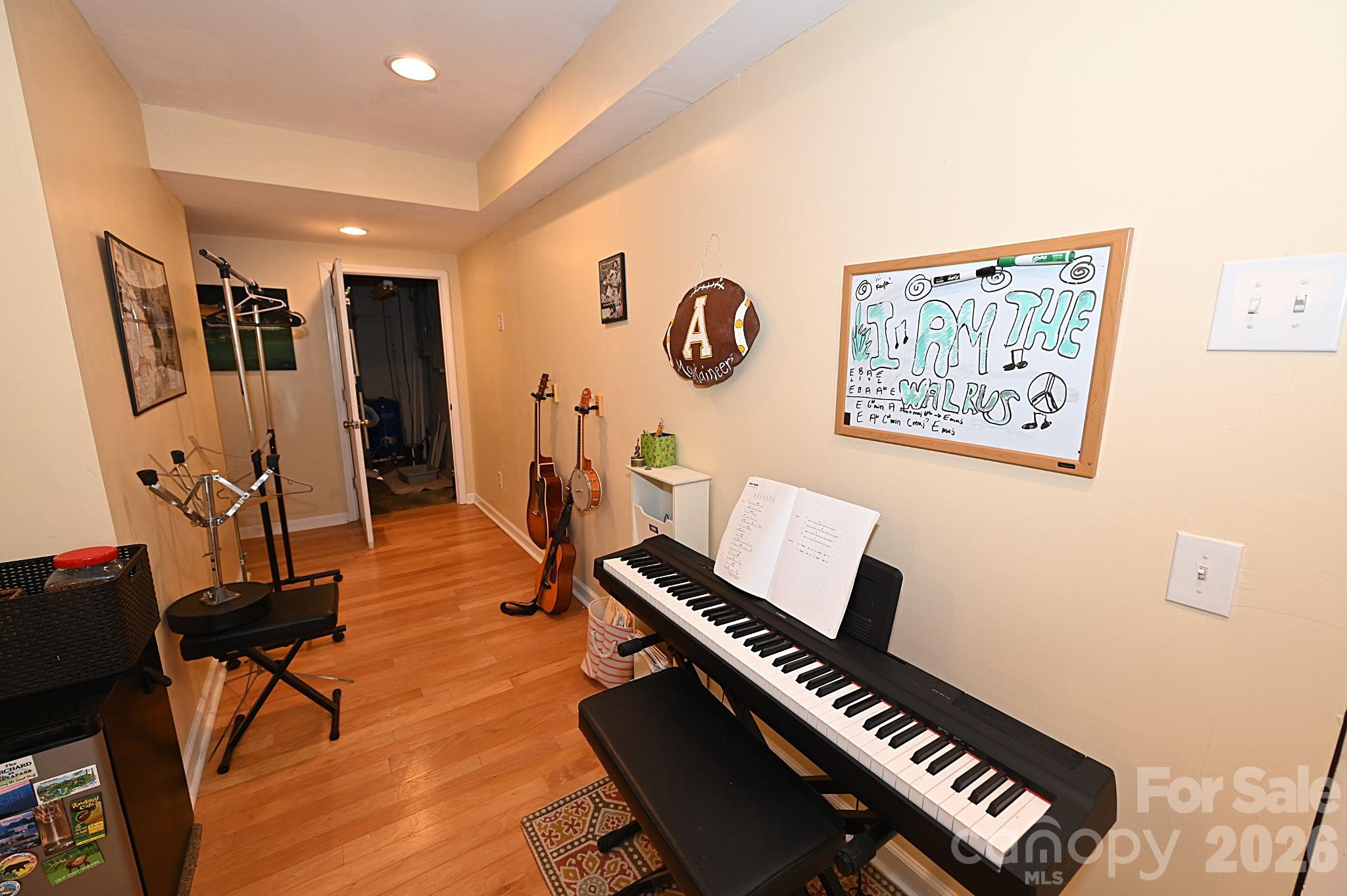 main property photo 35