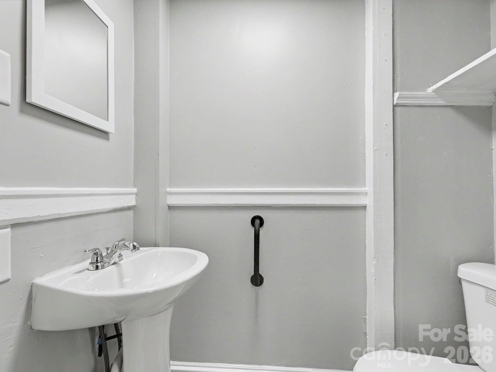 main property photo 11