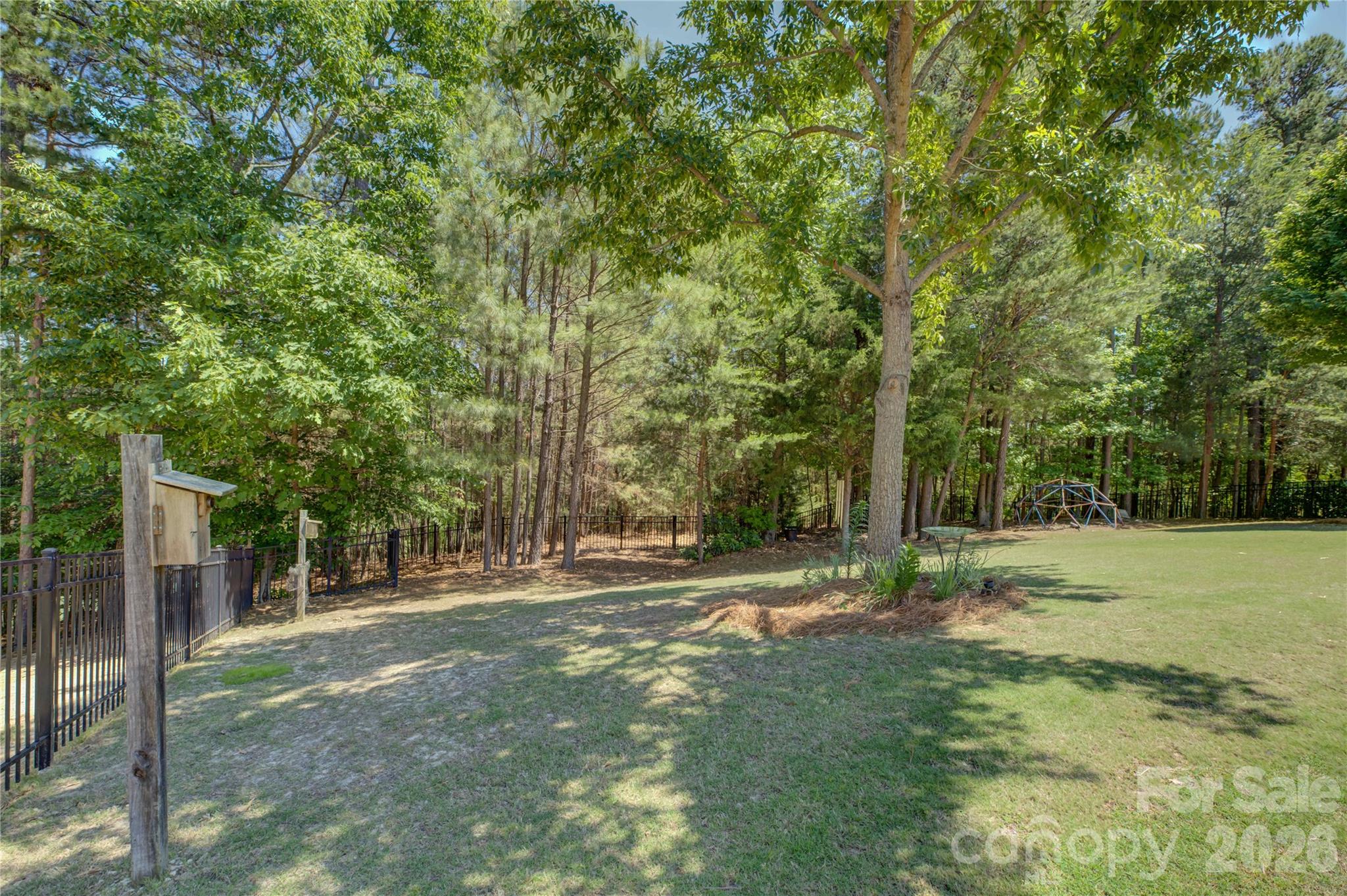 main property photo 42