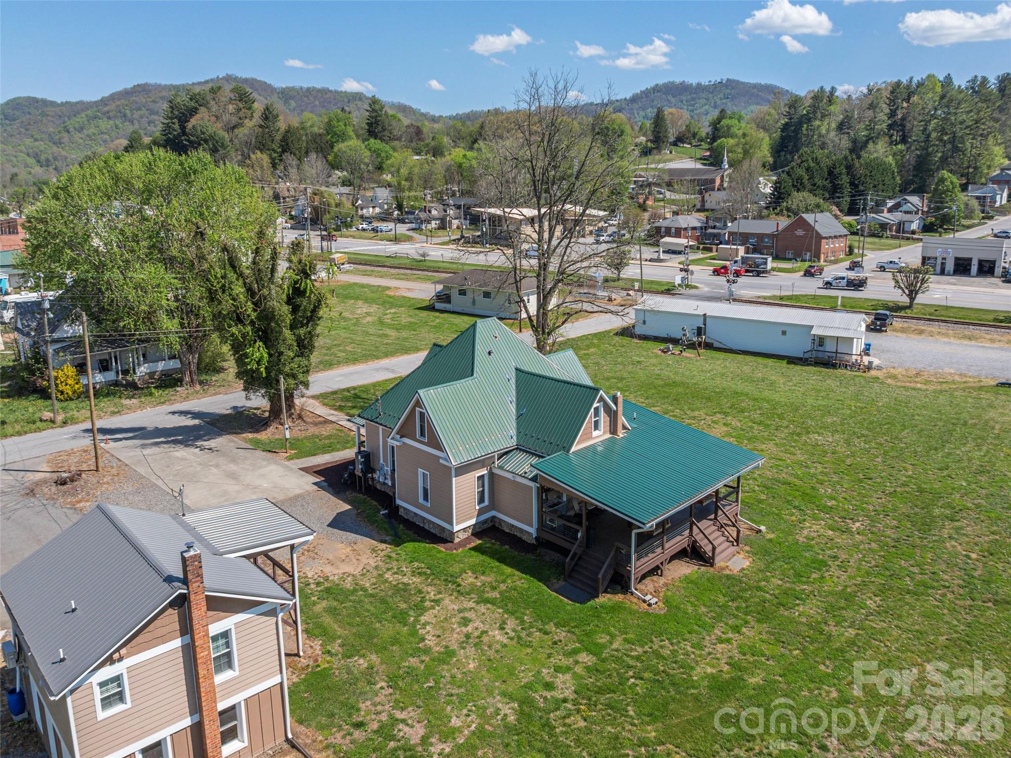 main property photo 33