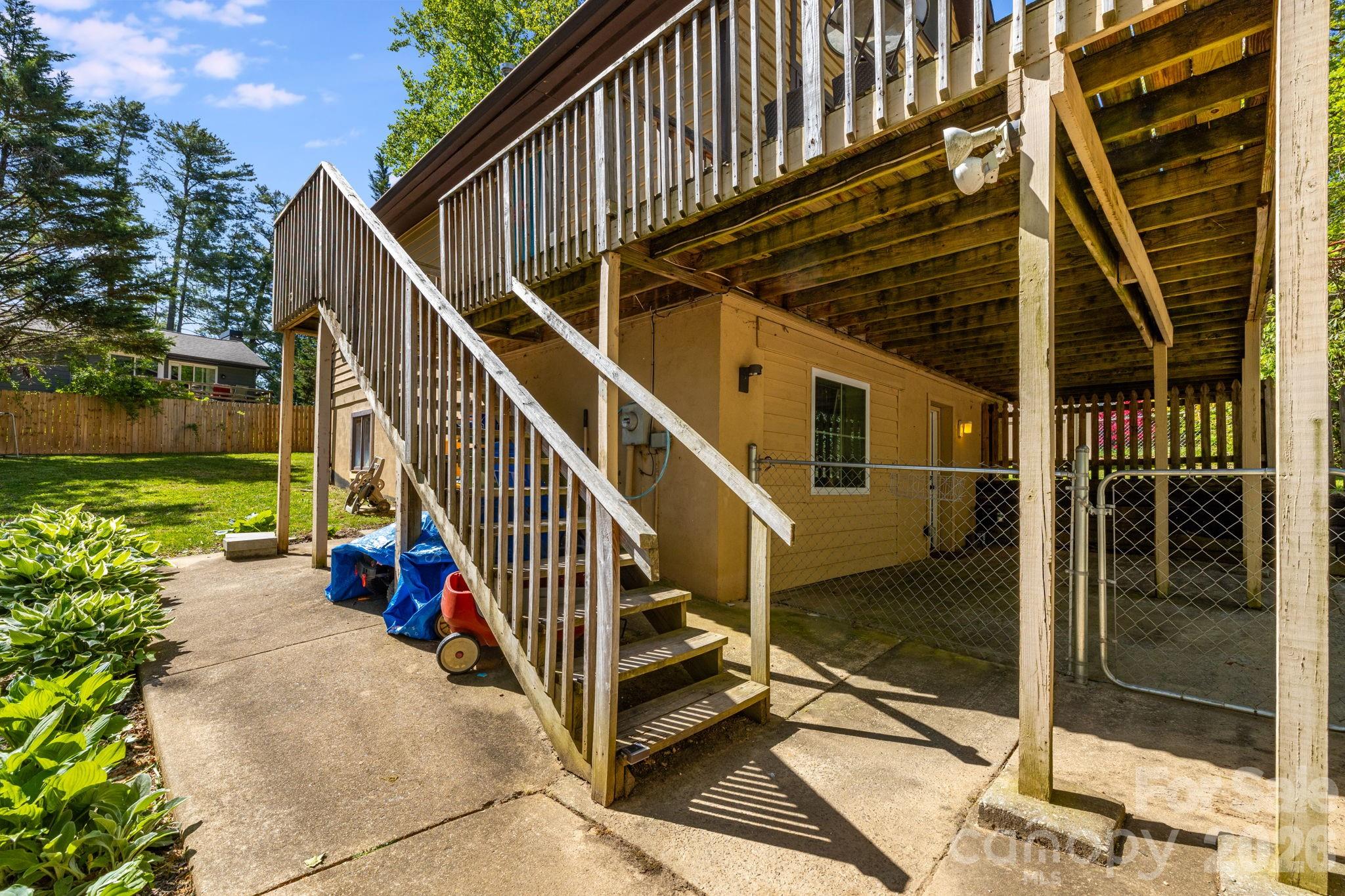 main property photo 41