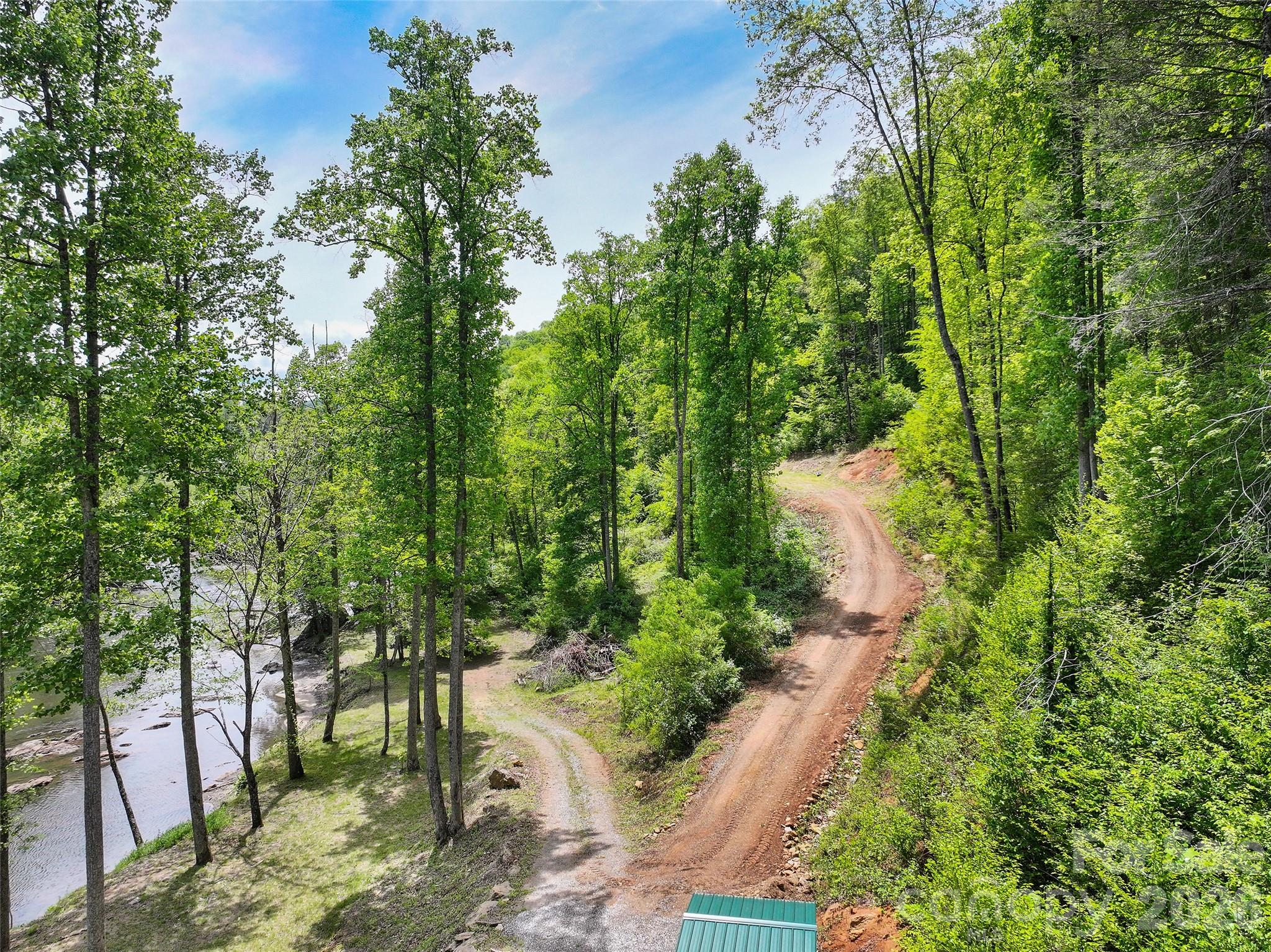 main property photo 11