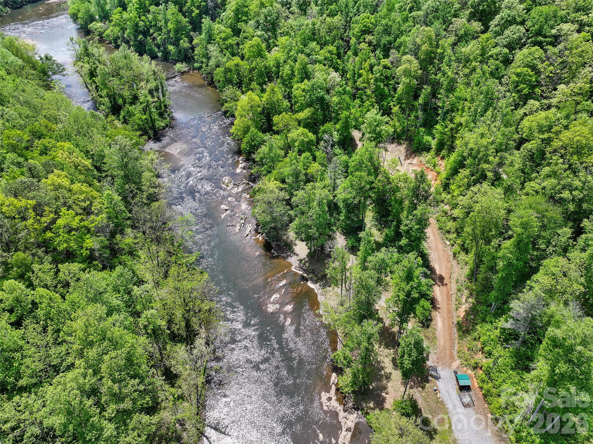 main property photo 28