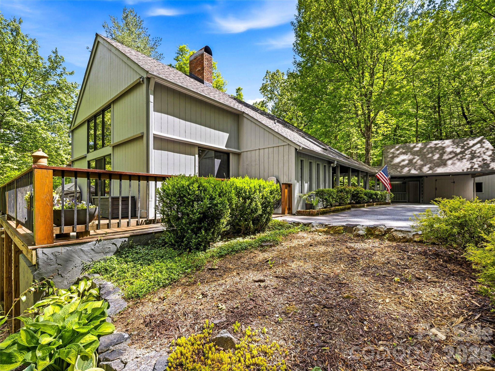 main property photo 33