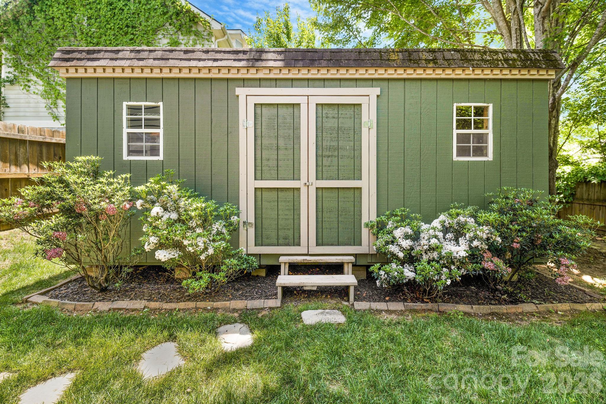main property photo 41