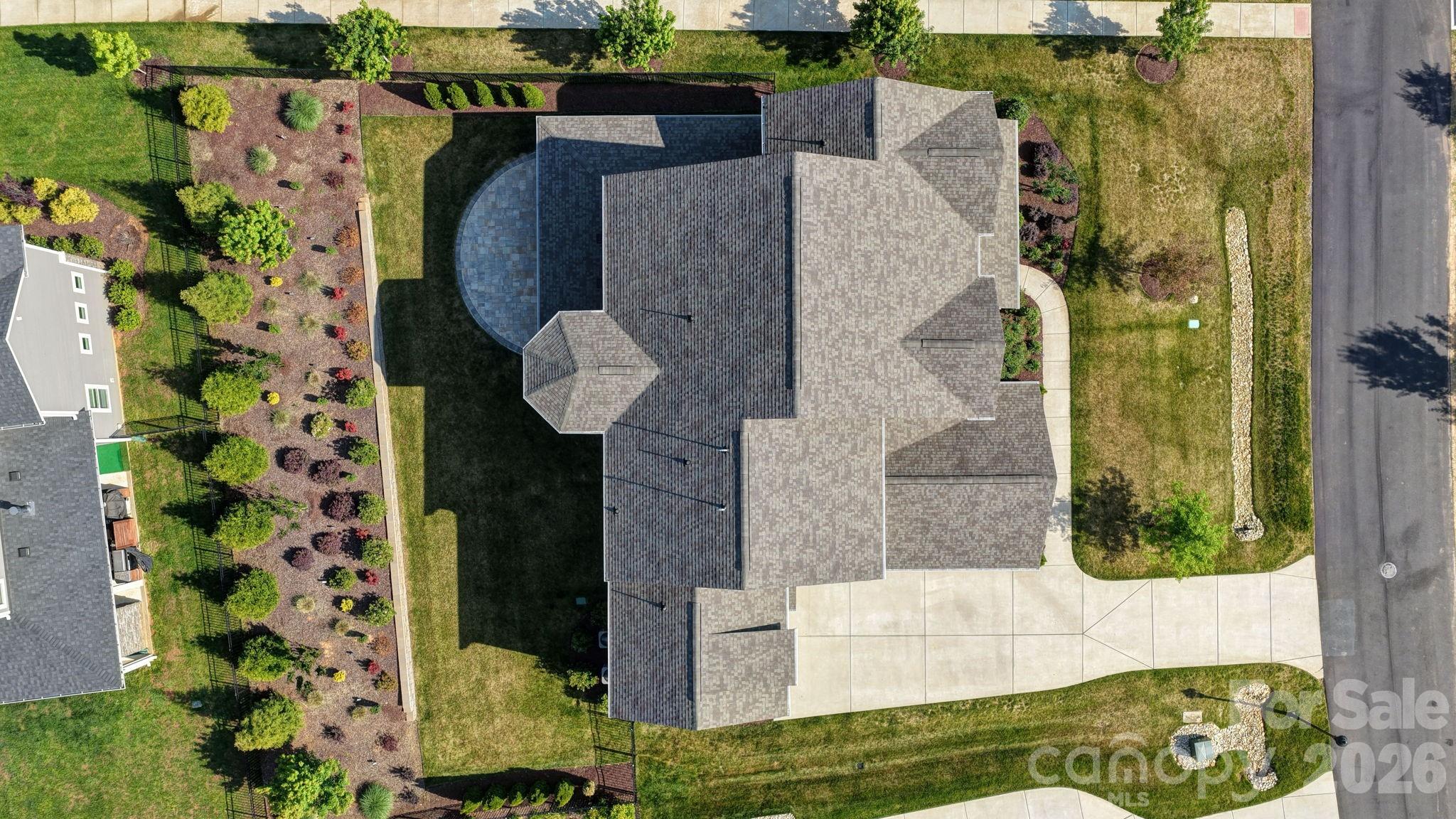 main property photo 45