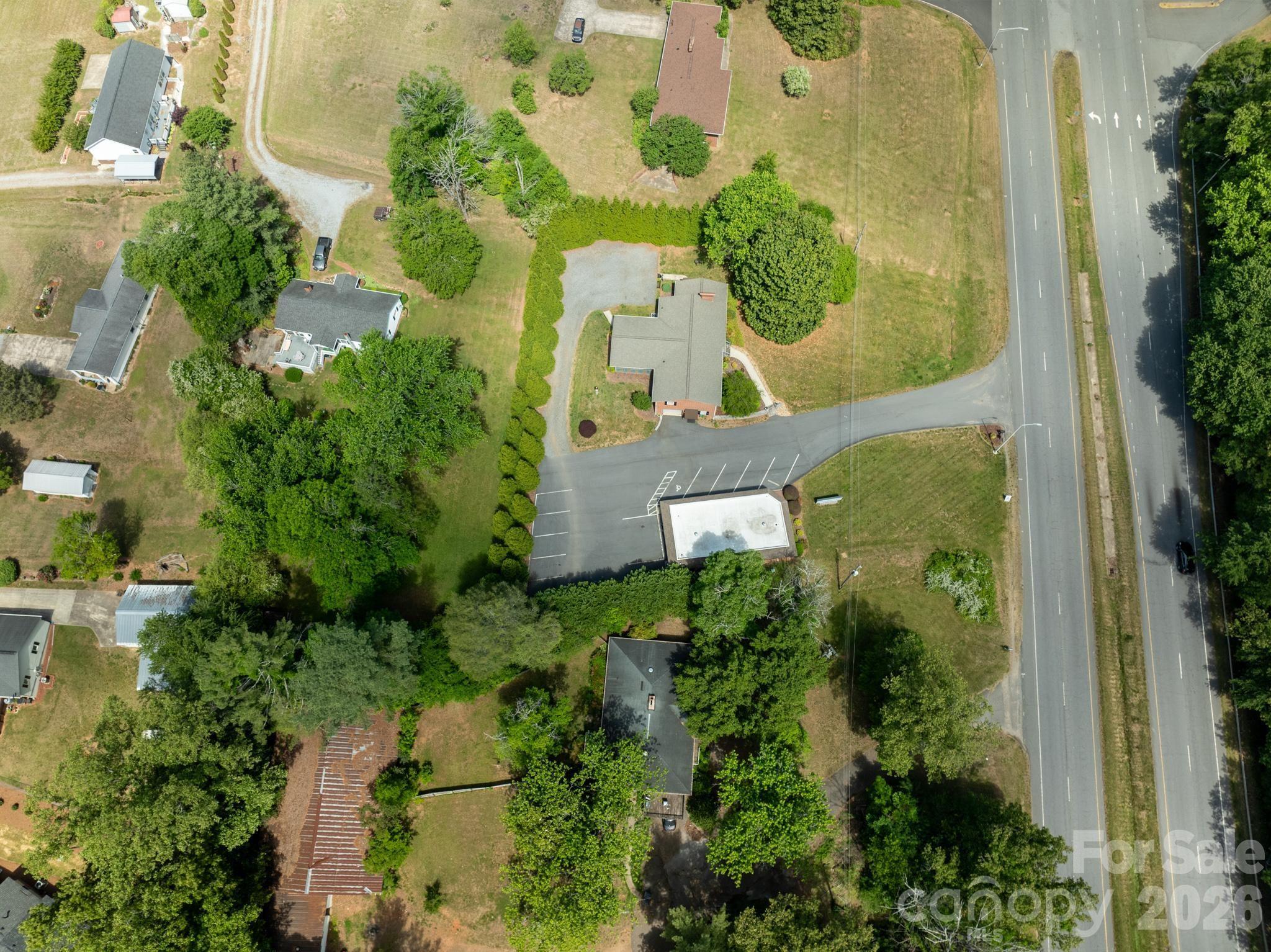 main property photo 9