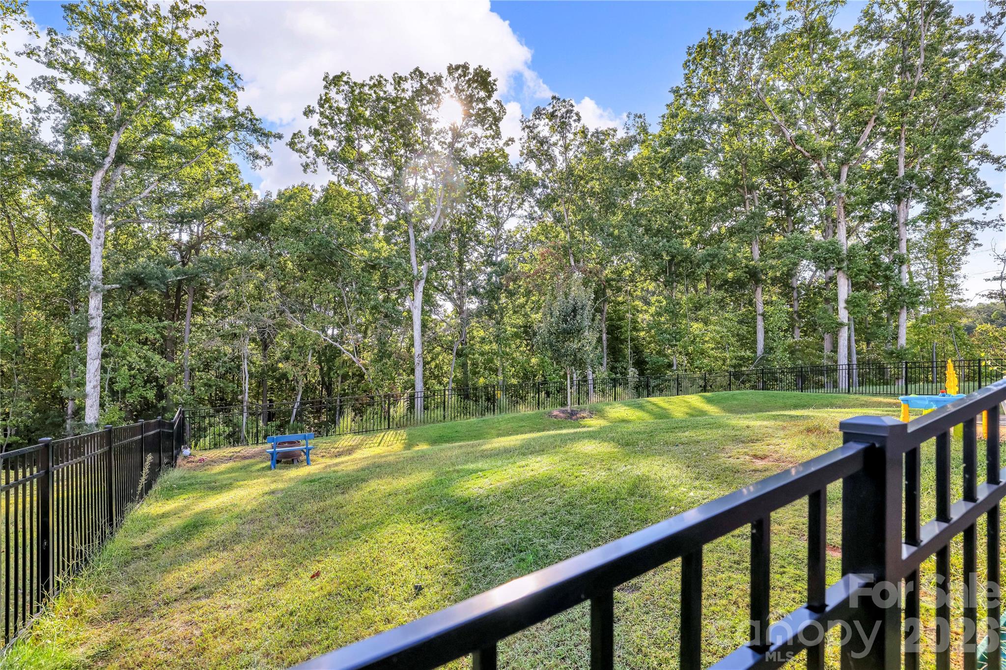 main property photo 30