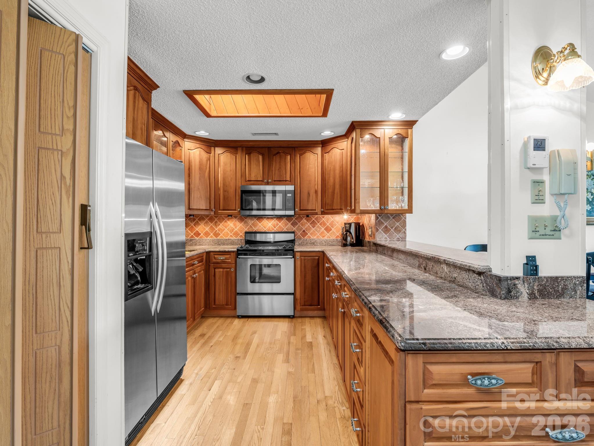 main property photo 12