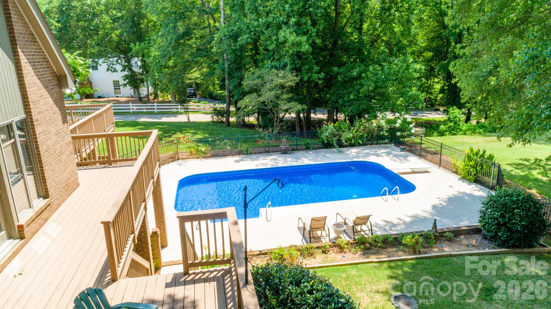 main property photo 44
