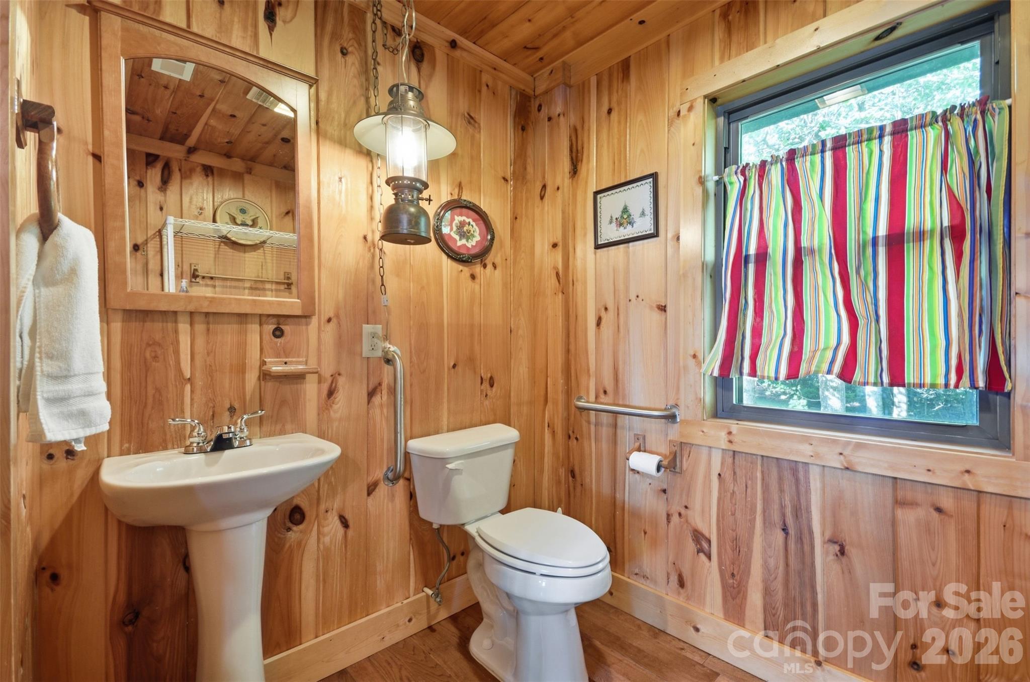 main property photo 28