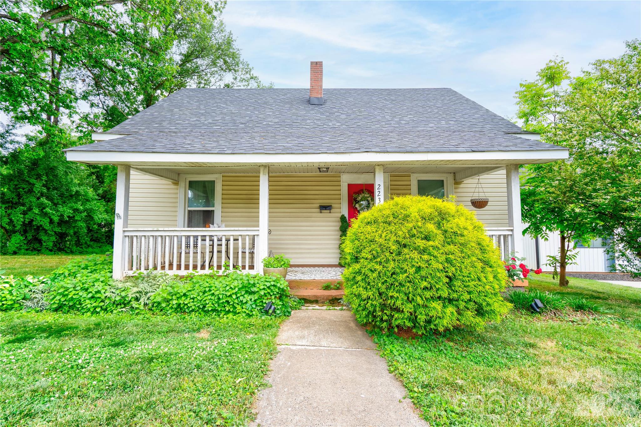 main property photo 1
