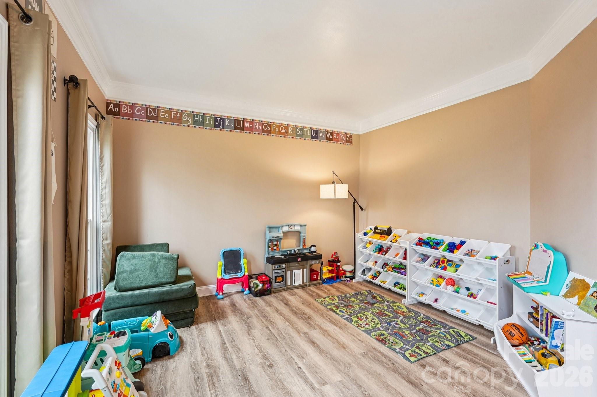main property photo 18