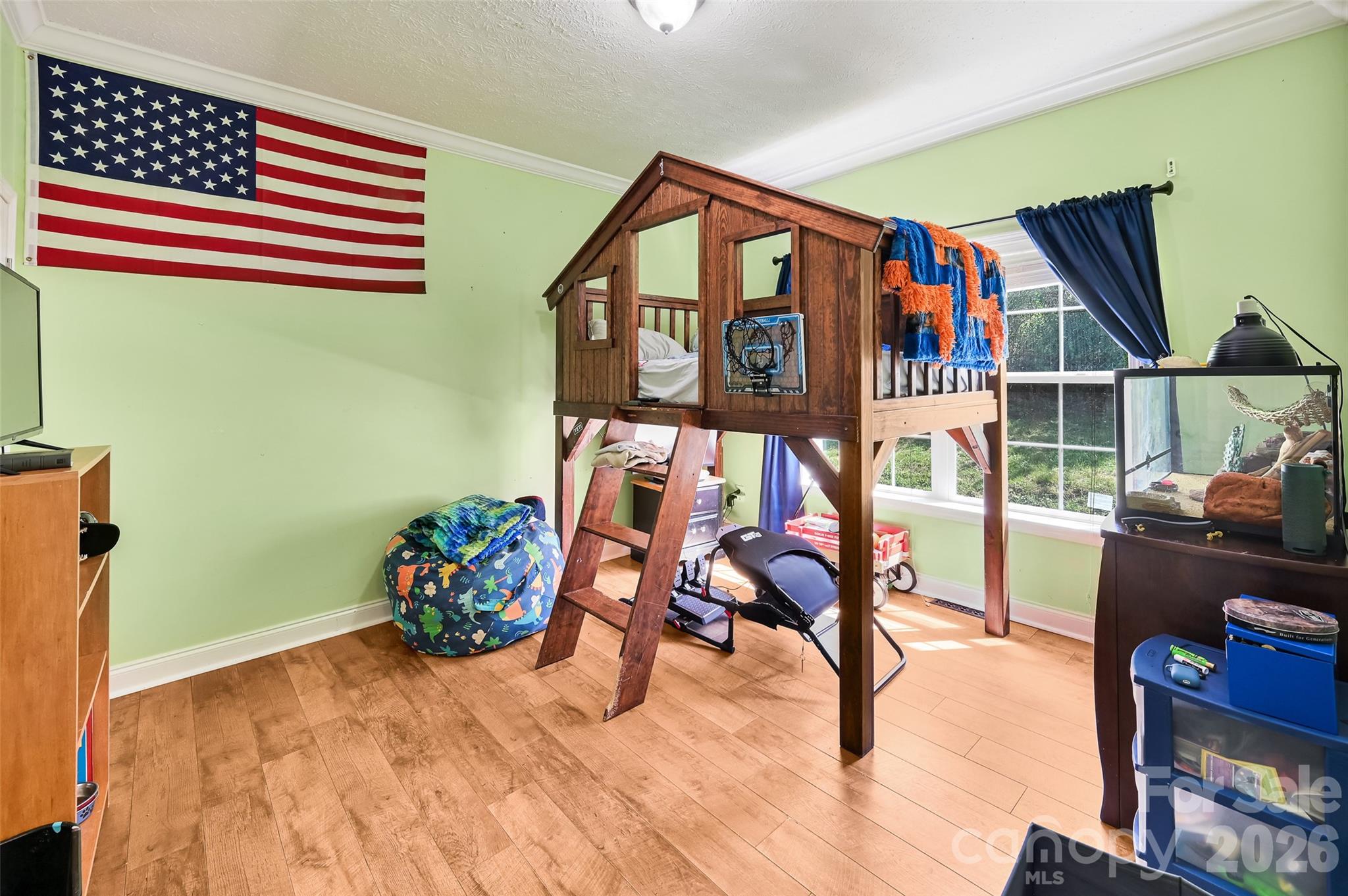 main property photo 13