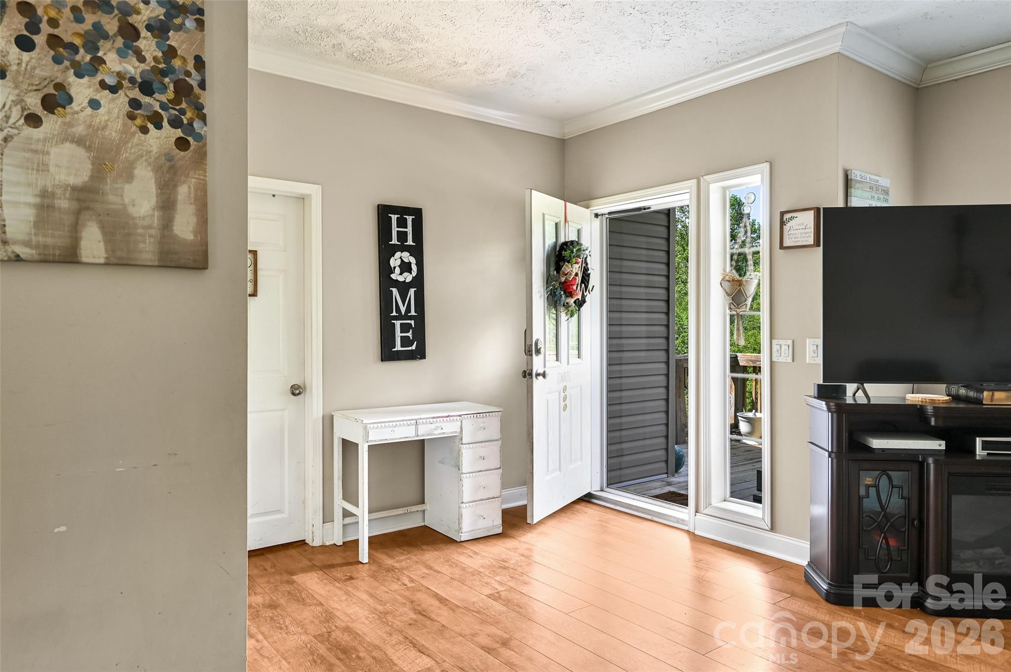 main property photo 5