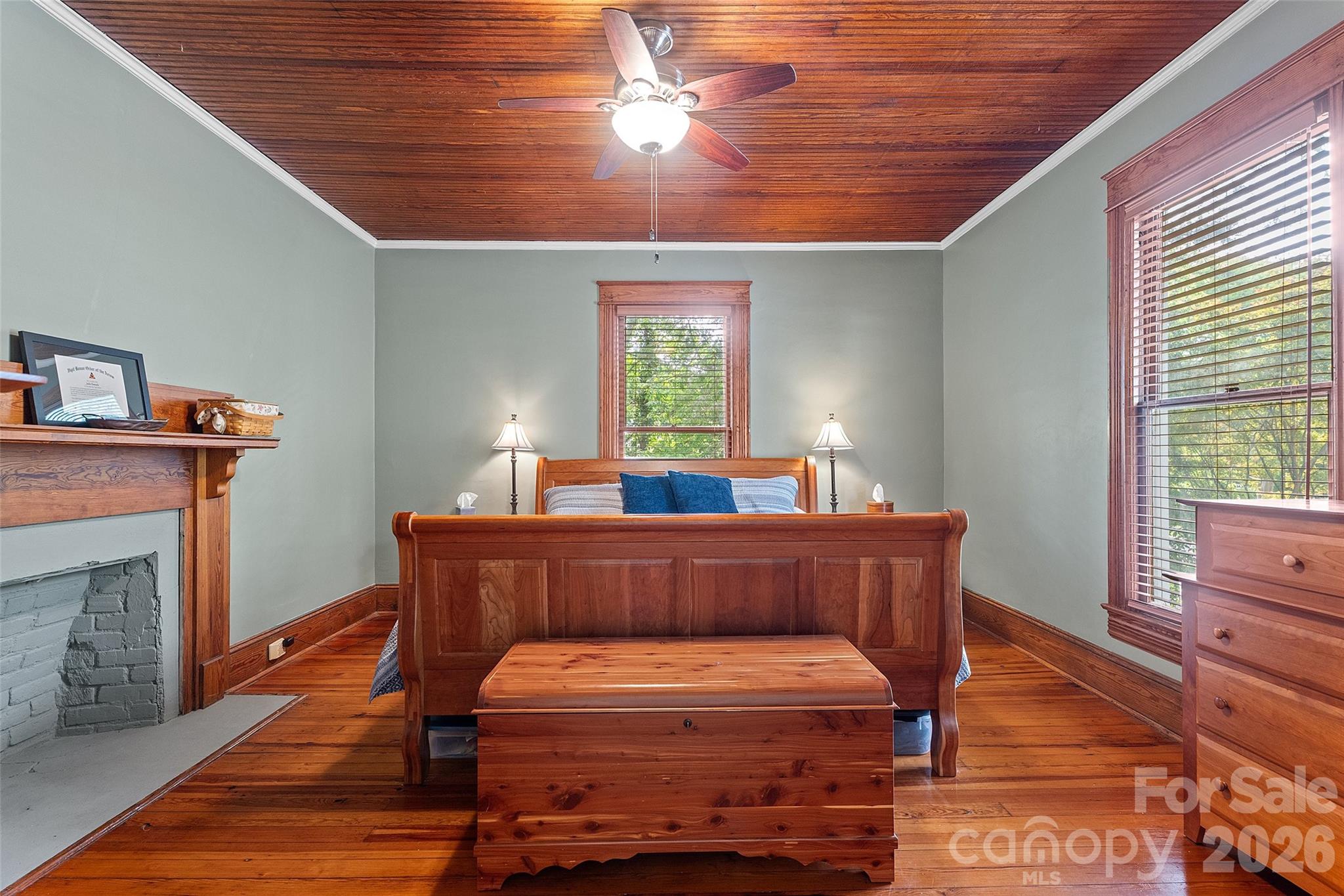 main property photo 36