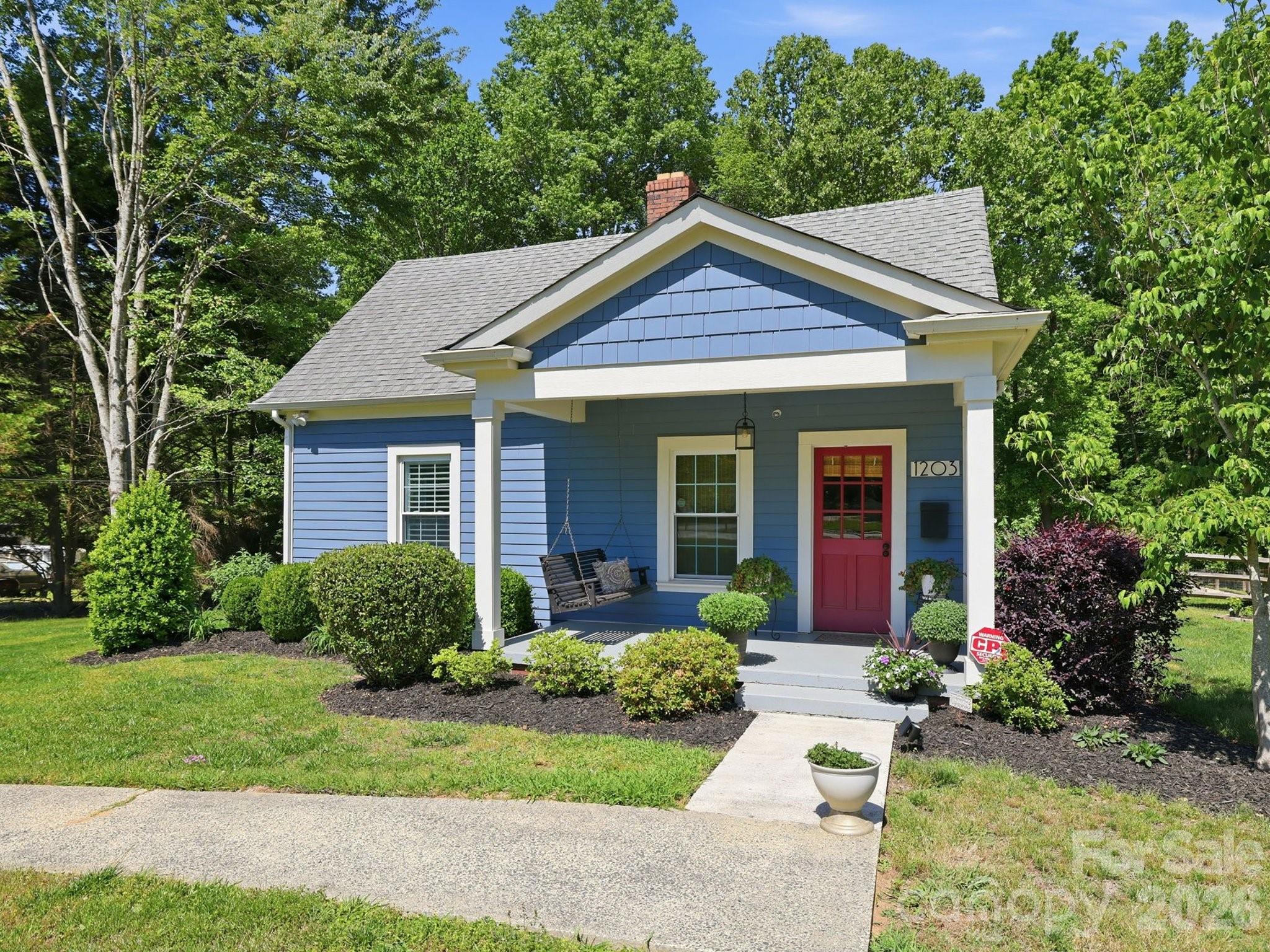 main property photo 13