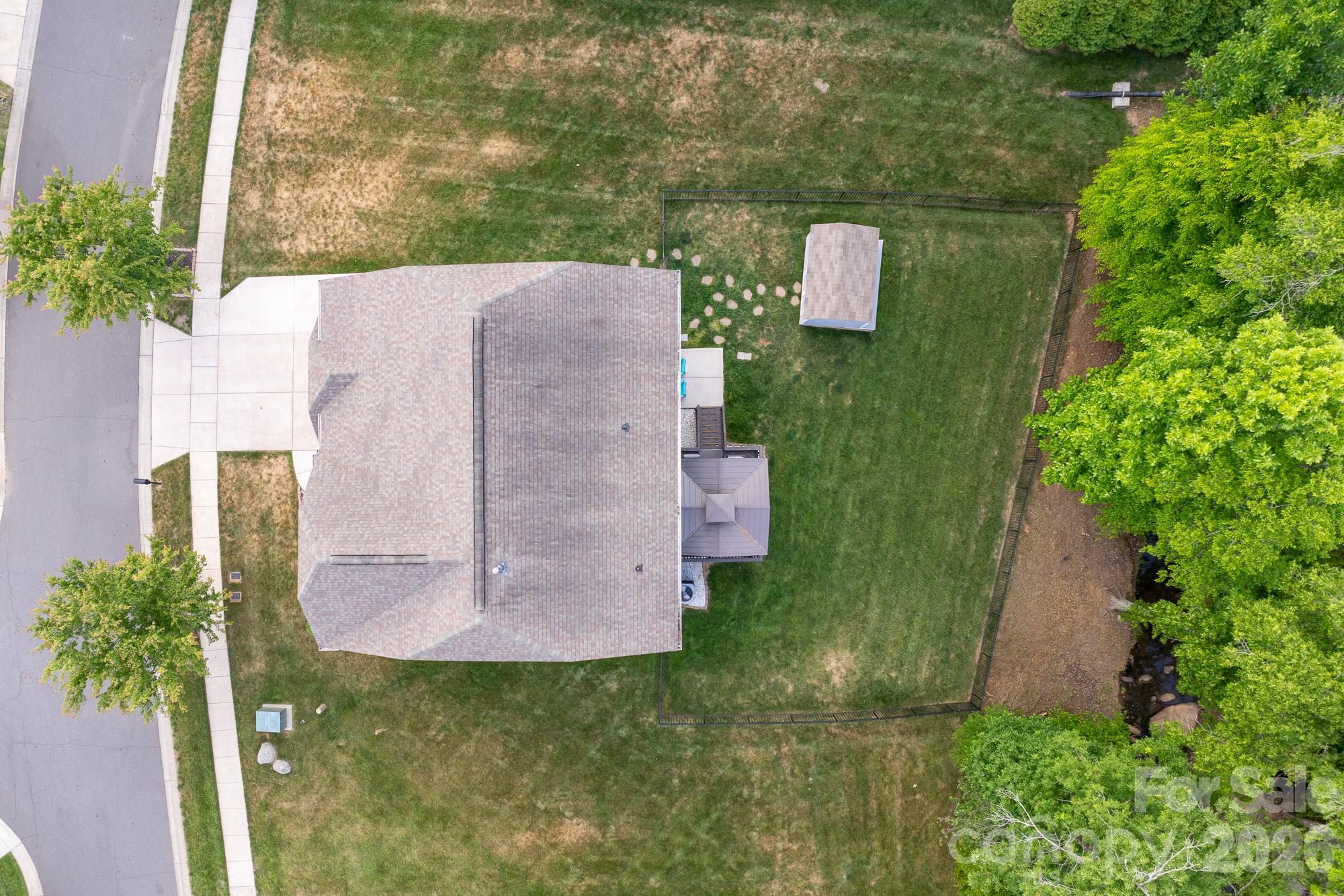 main property photo 22