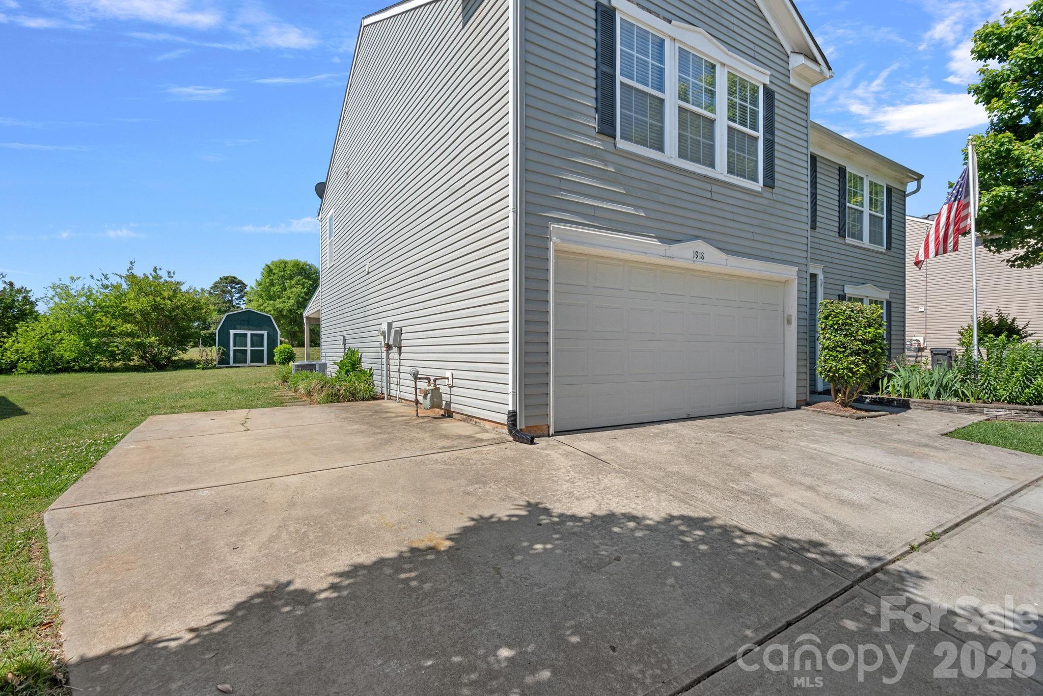 main property photo 32