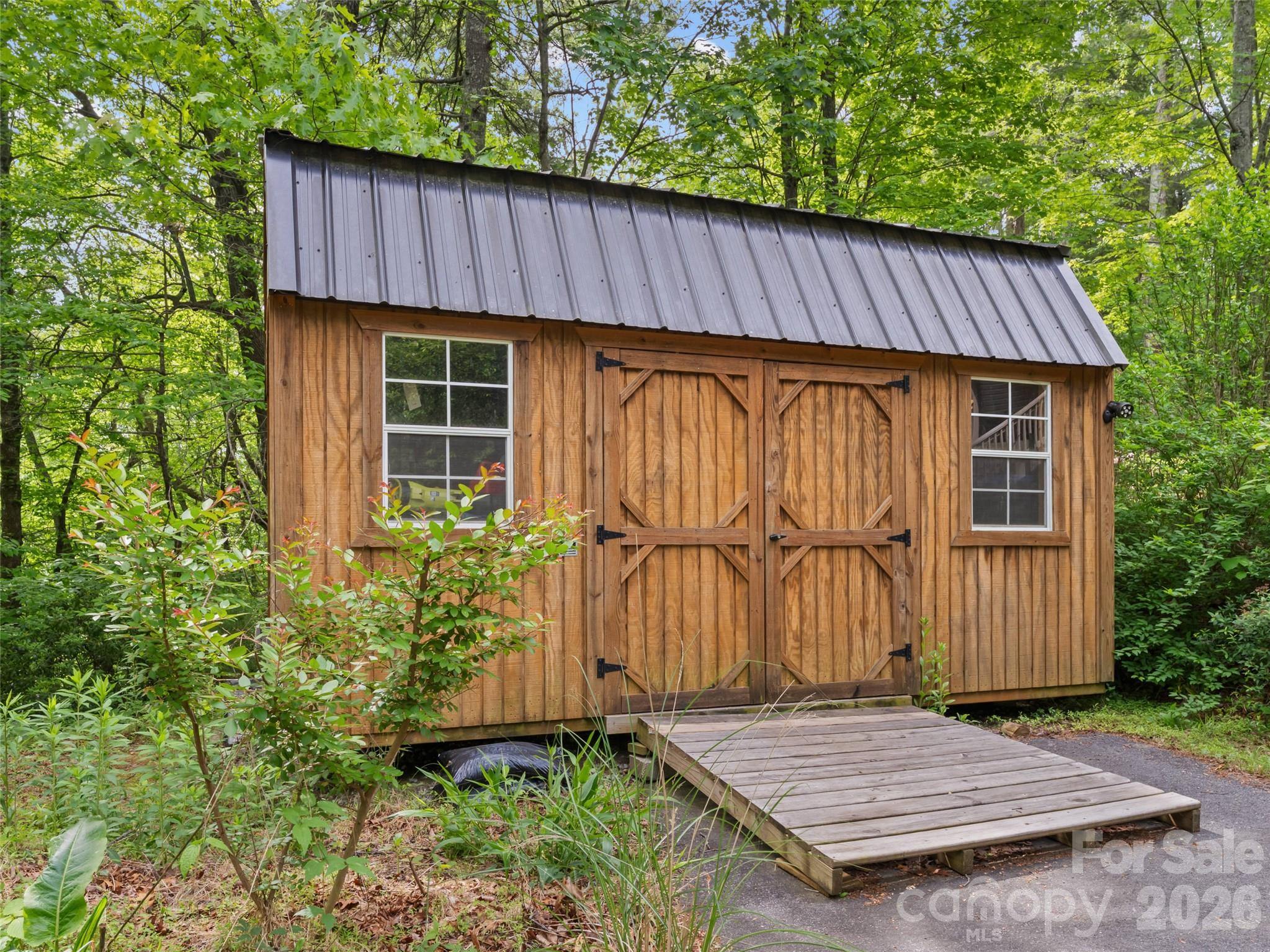 main property photo 41