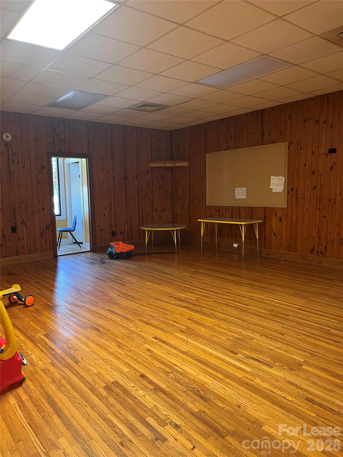 main property photo 6